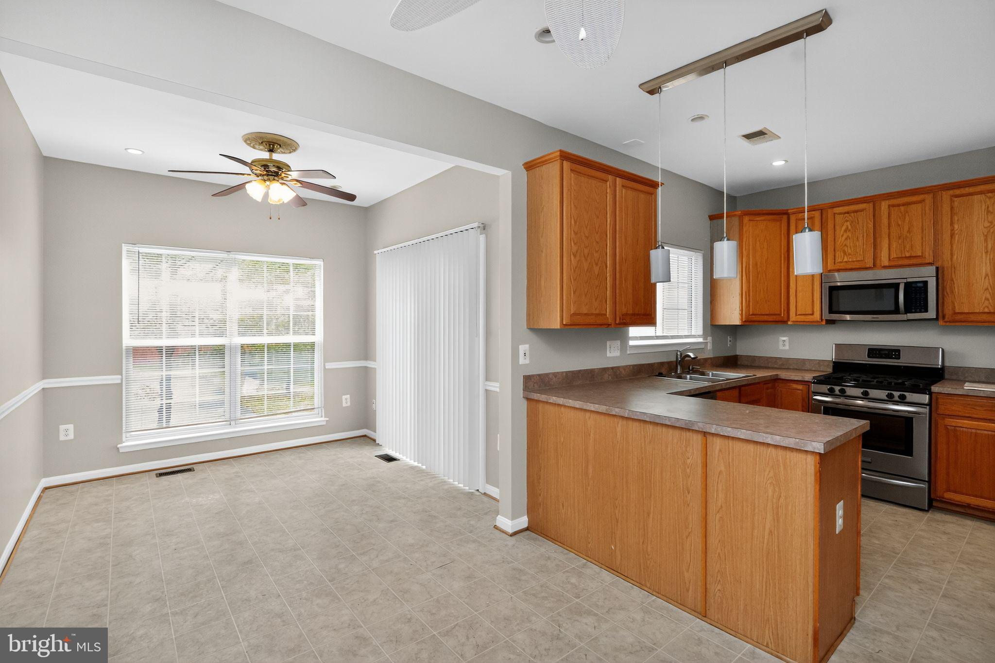 SHEFFIELD MANOR - Residential Lease