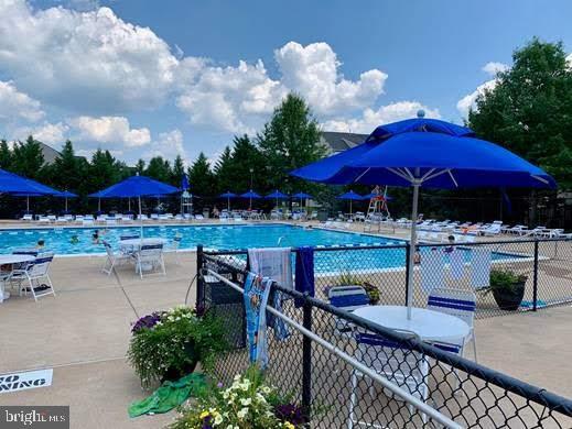 SHEFFIELD MANOR - Residential Lease