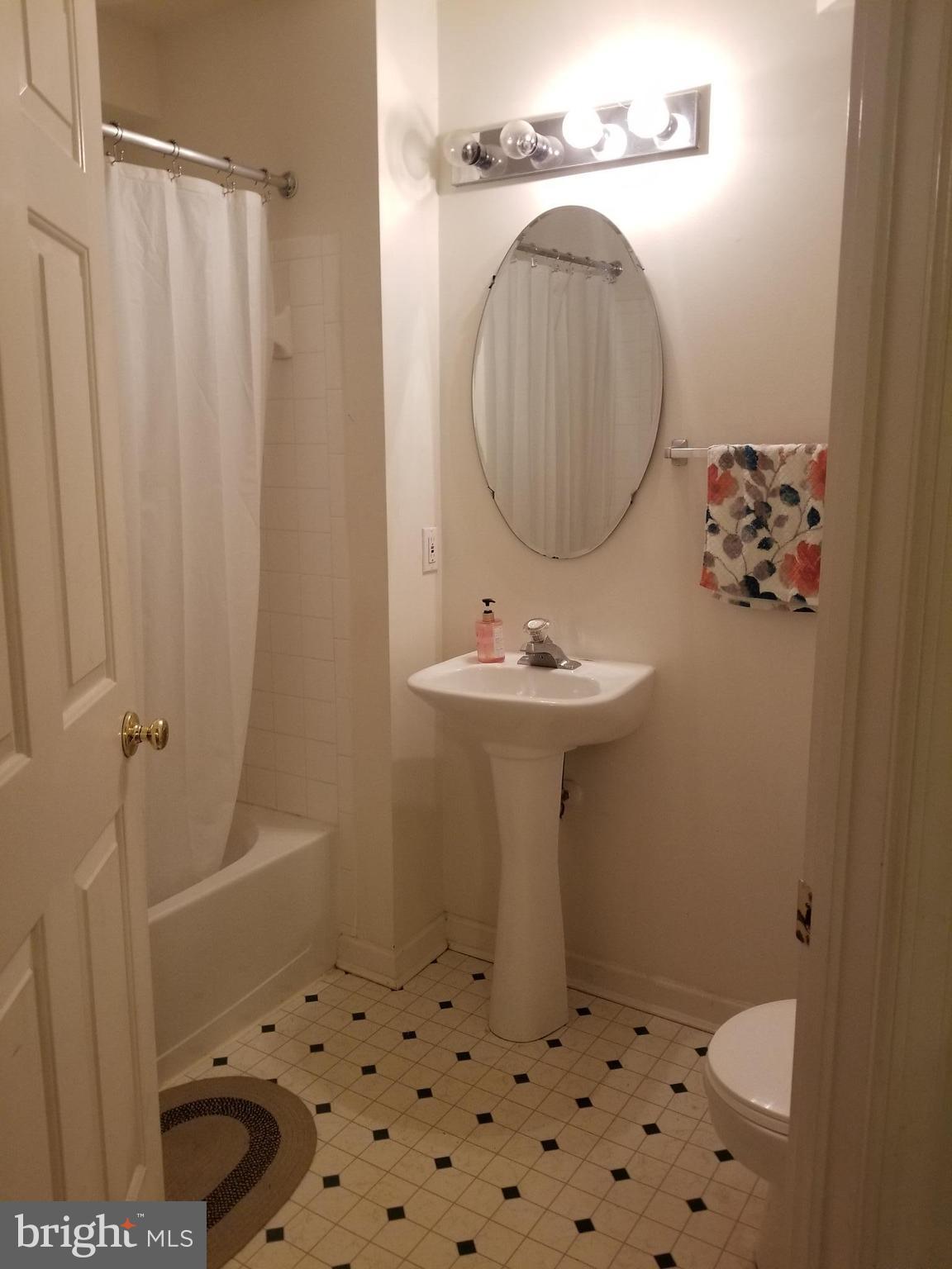 WAVERLY WOODS - Residential Lease