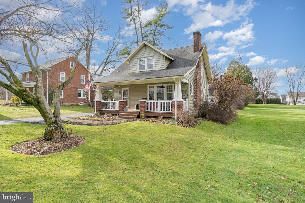 Photo of 1546 Lampeter Road, Lancaster, PA 17602 (MLS # PALA2045418)