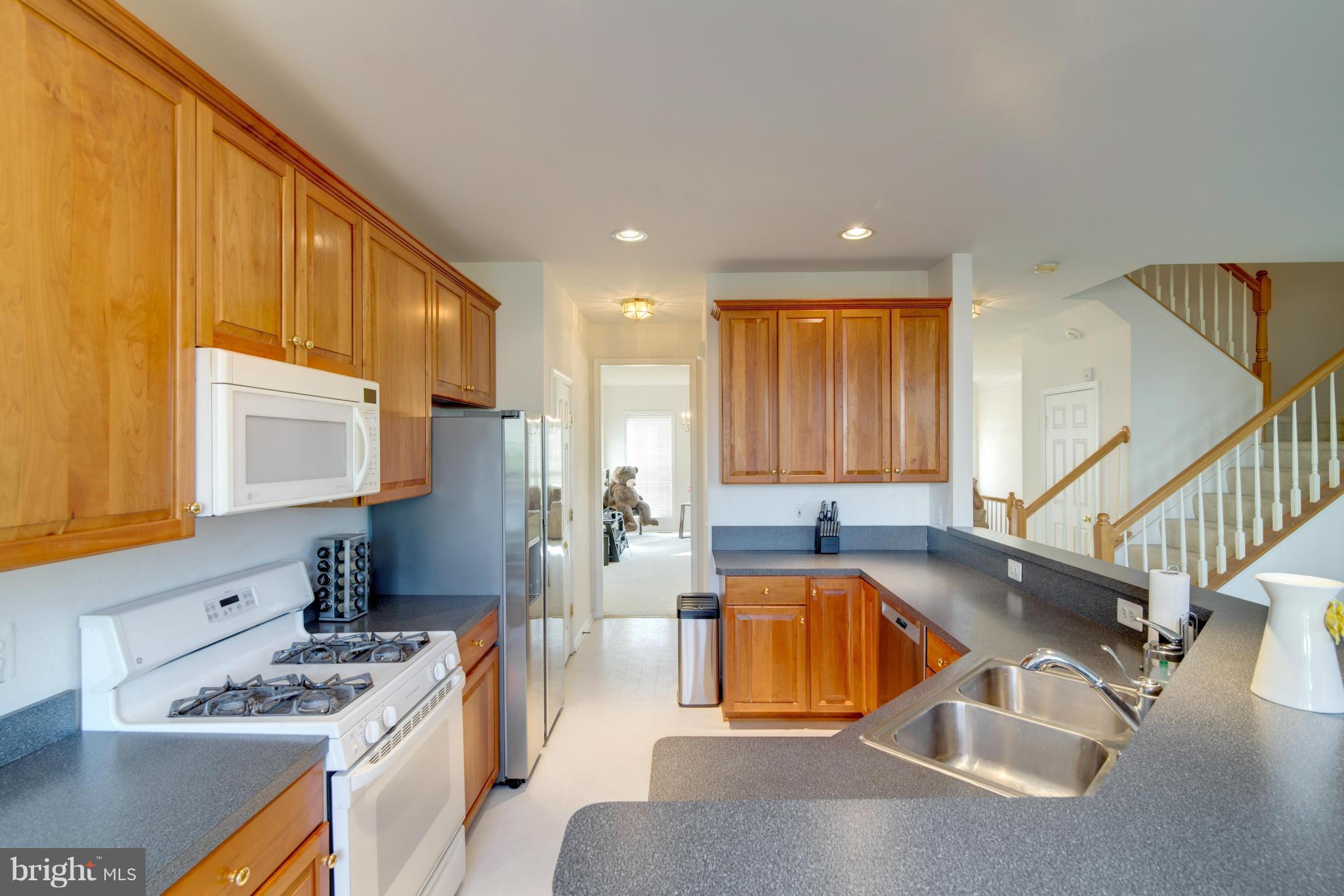 TALL OAKS - Residential Lease