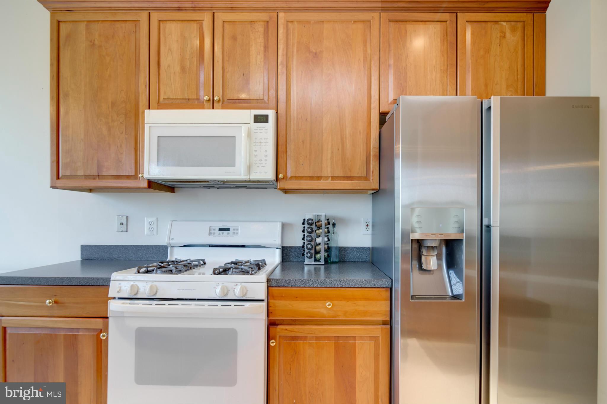 TALL OAKS - Residential Lease