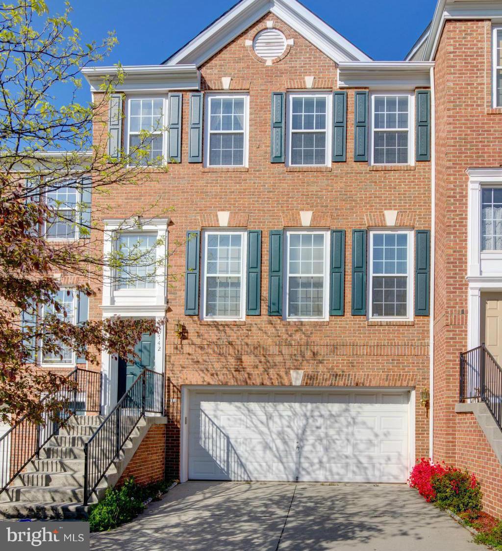 TALL OAKS - Residential Lease