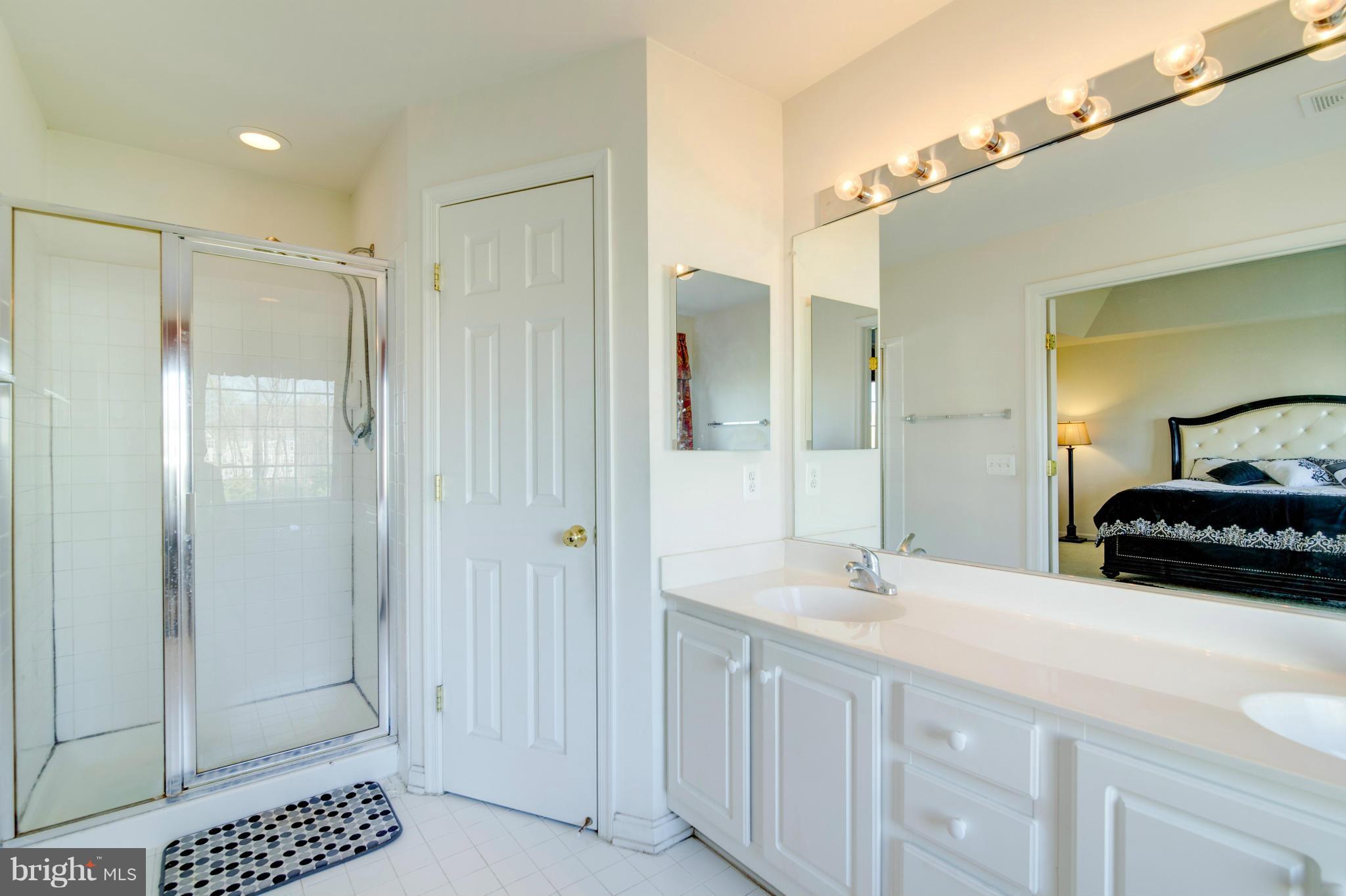 TALL OAKS - Residential Lease