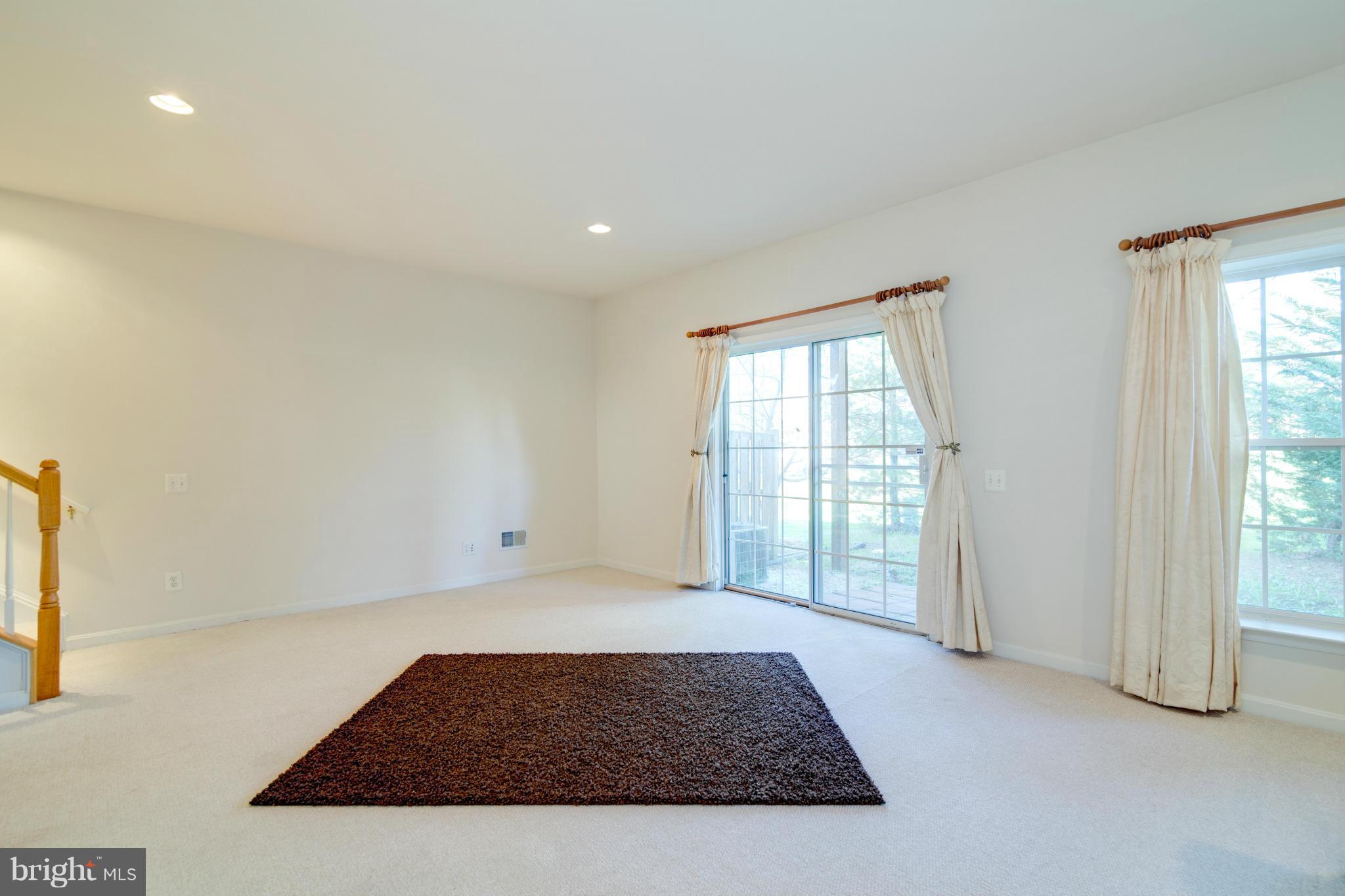 TALL OAKS - Residential Lease