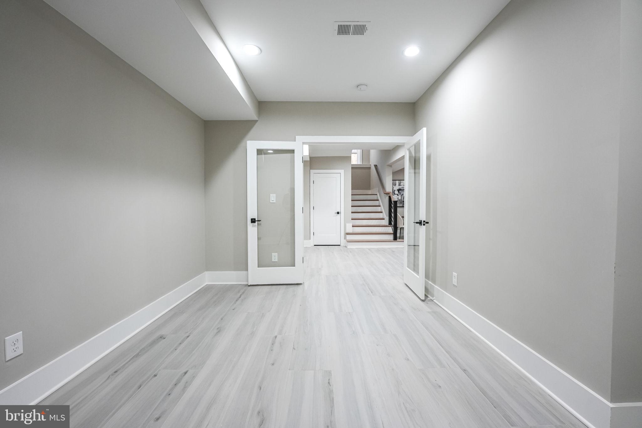 BOGERS FENWICK PARK - Residential