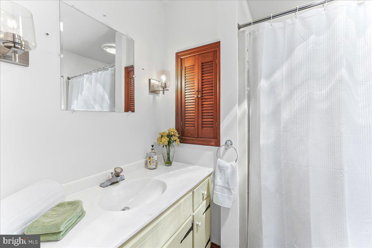 CHESHIRE HUNT - Residential