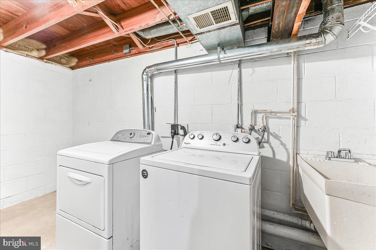 CHESHIRE HUNT - Residential