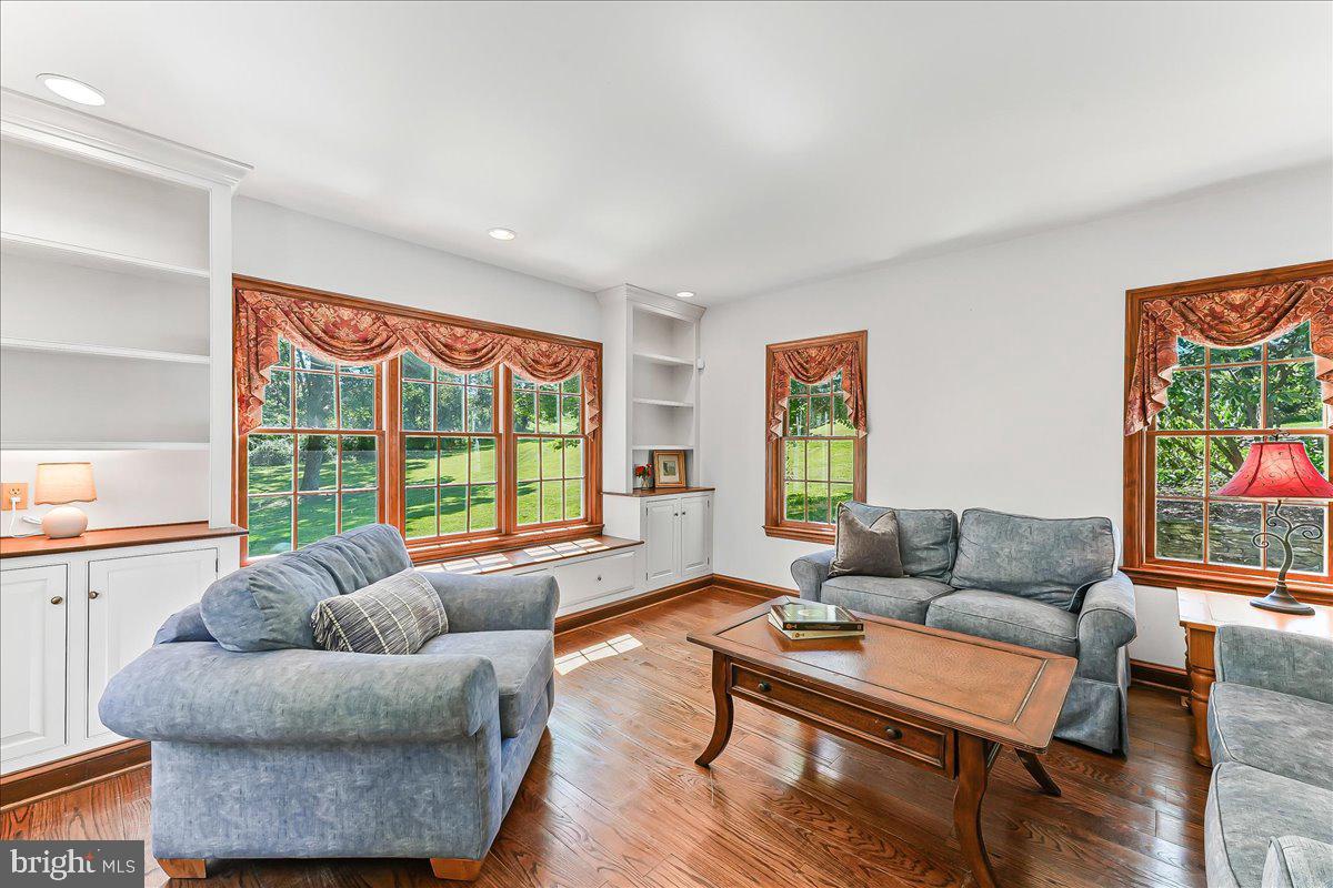 CHESHIRE HUNT - Residential