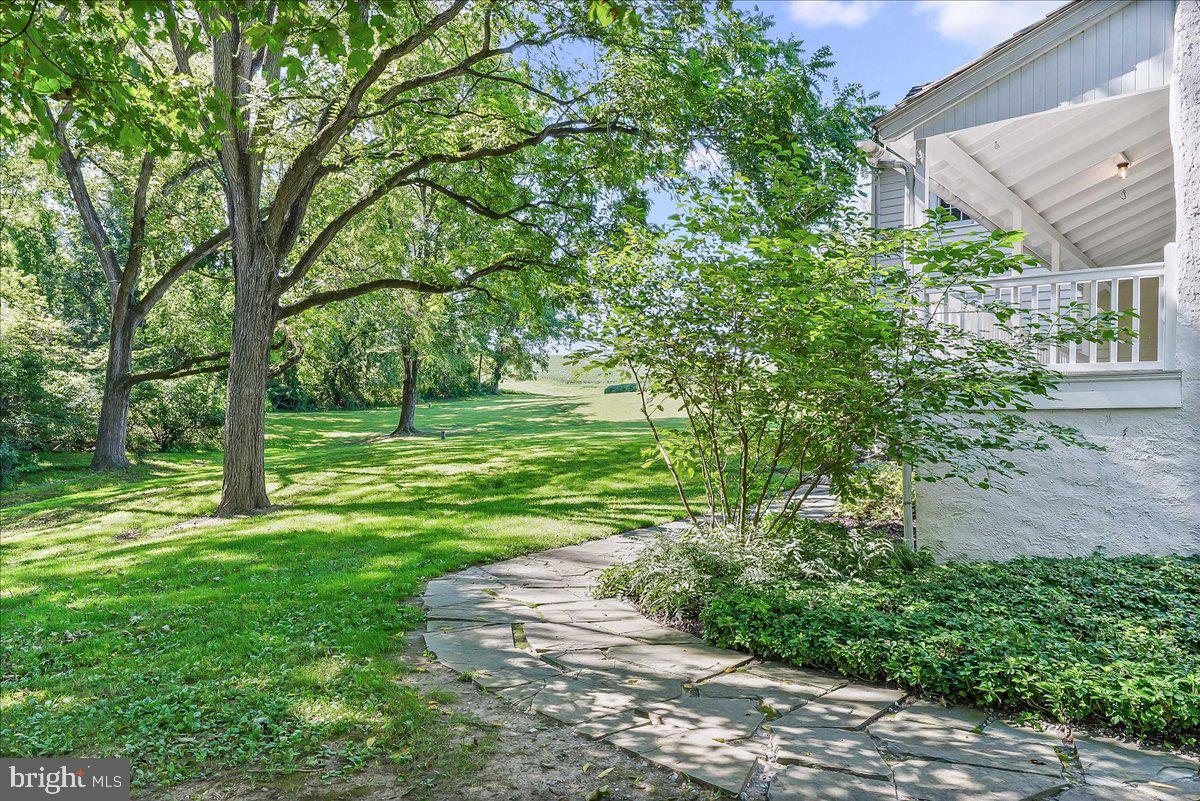 72 E HIGHLAND ROAD