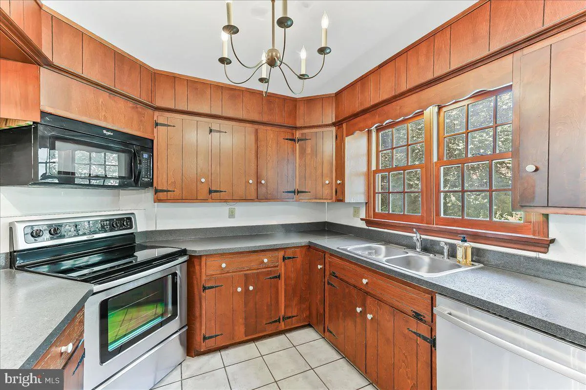 Parkesburg, Pennsylvania 19365, United States, 4 Bedrooms Bedrooms, ,3 BathroomsBathrooms,Residential,Coming Soon,180766