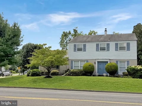 459 Edgewood Drive, Ambler, PA MLS: PAMC2149982