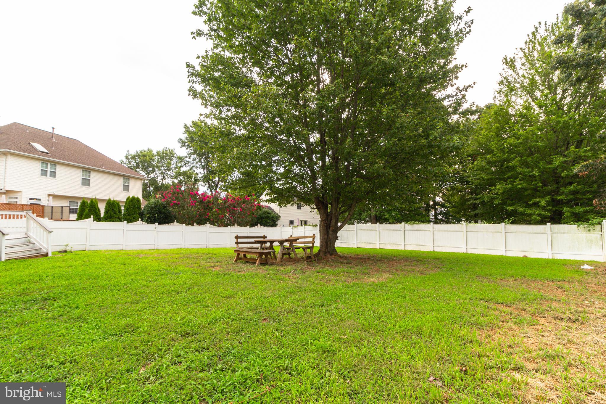 AUTUMN GROVE - Residential