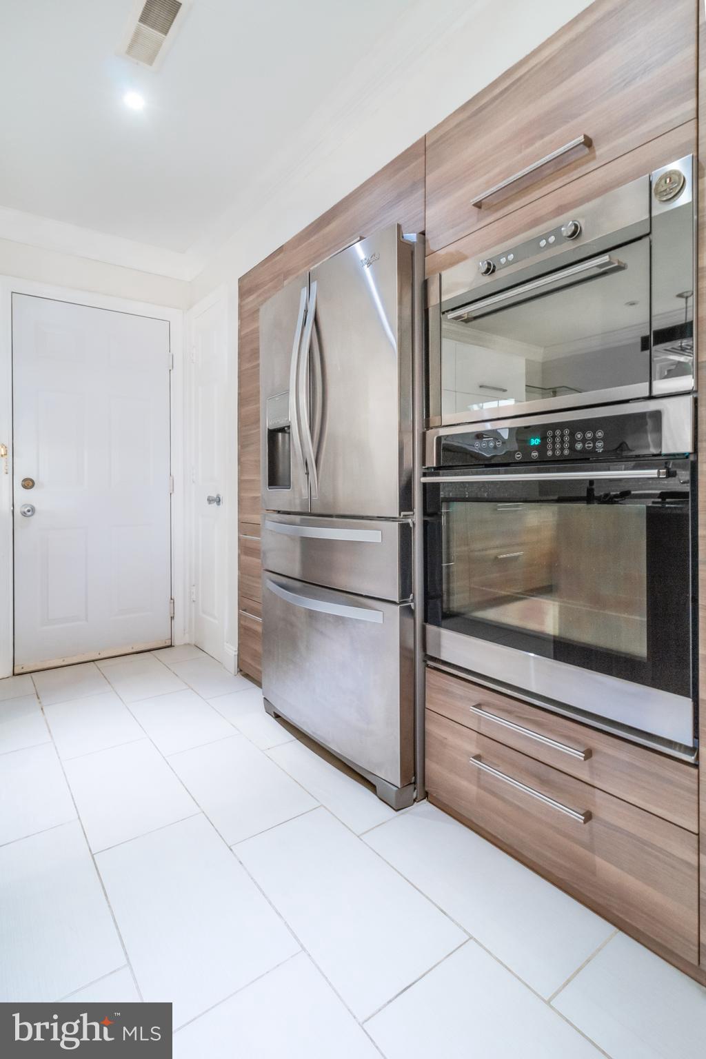 AUTUMN GROVE - Residential