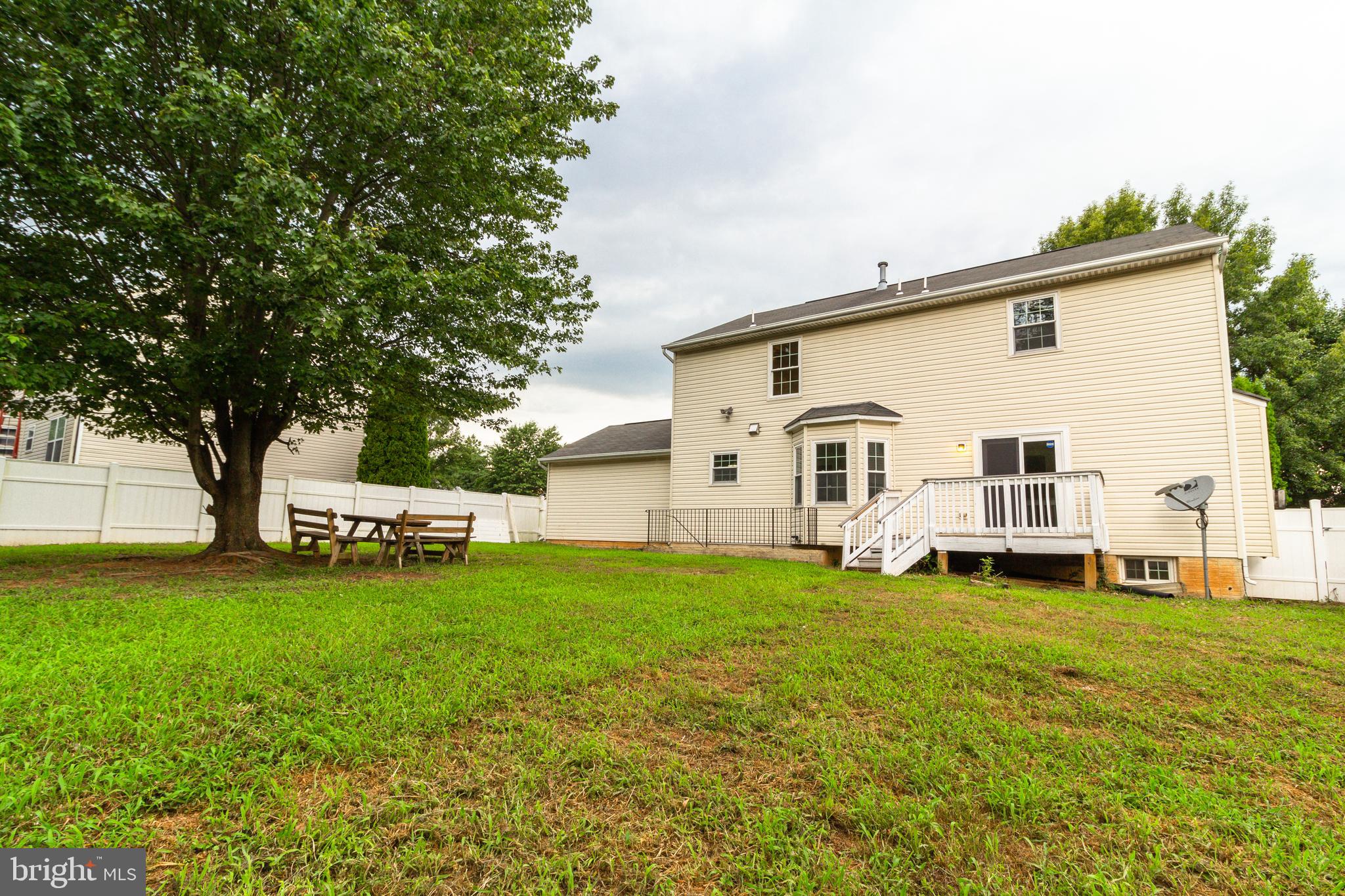 AUTUMN GROVE - Residential