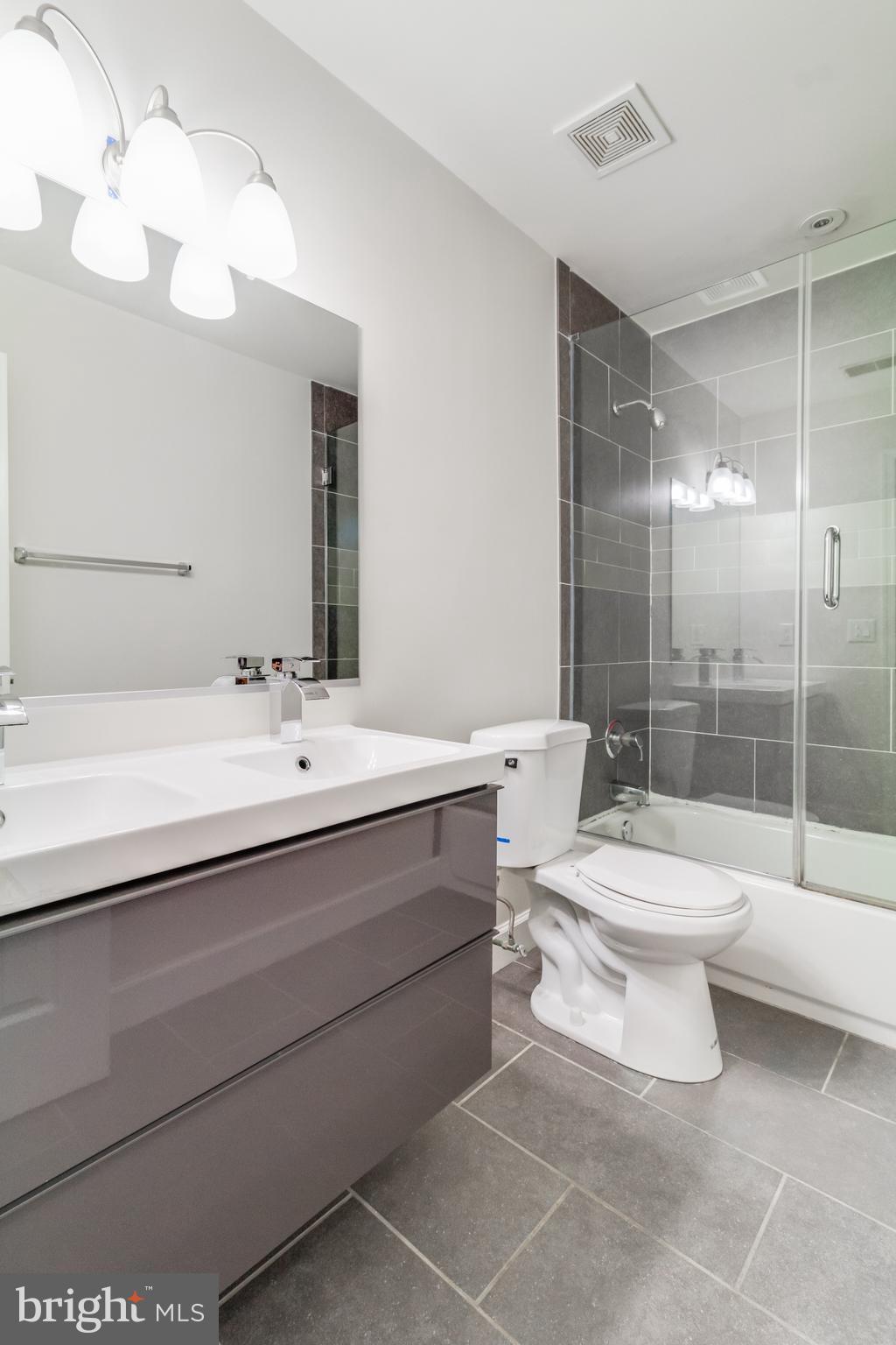 AUTUMN GROVE - Residential