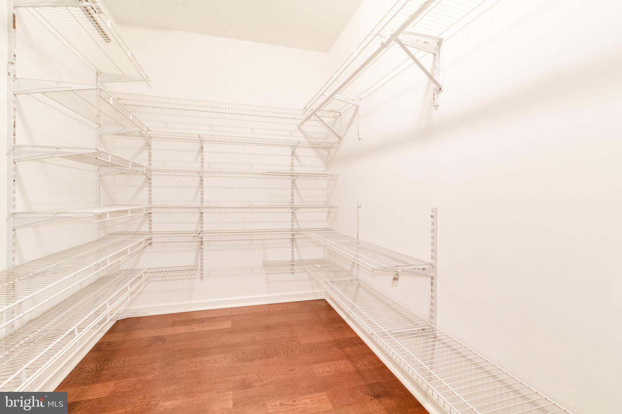 AUTUMN GROVE - Residential