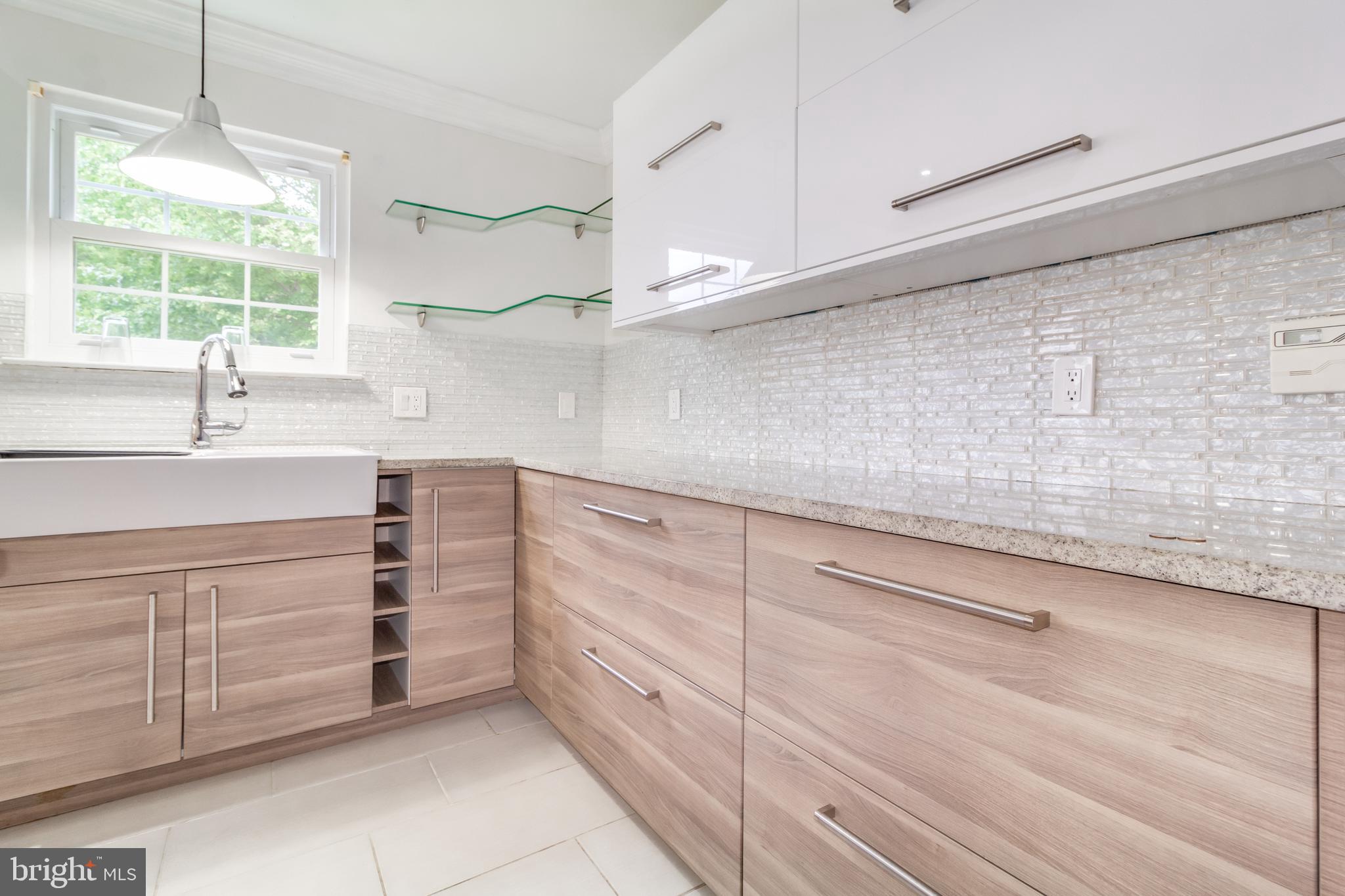 AUTUMN GROVE - Residential