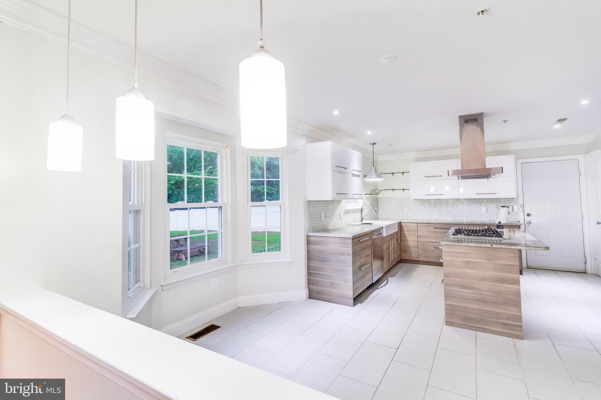 AUTUMN GROVE - Residential