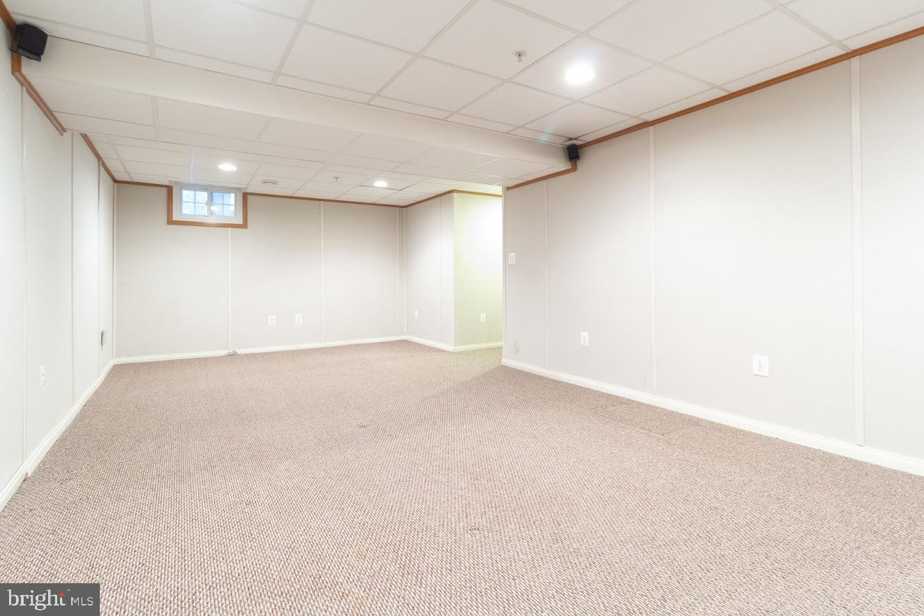 AUTUMN GROVE - Residential