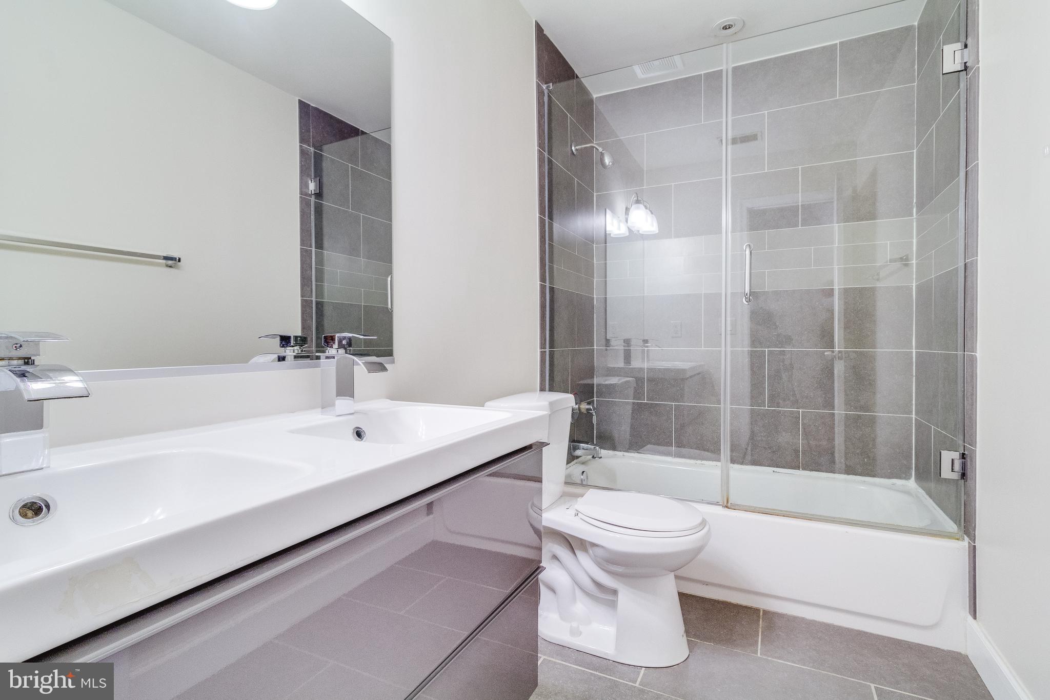 AUTUMN GROVE - Residential