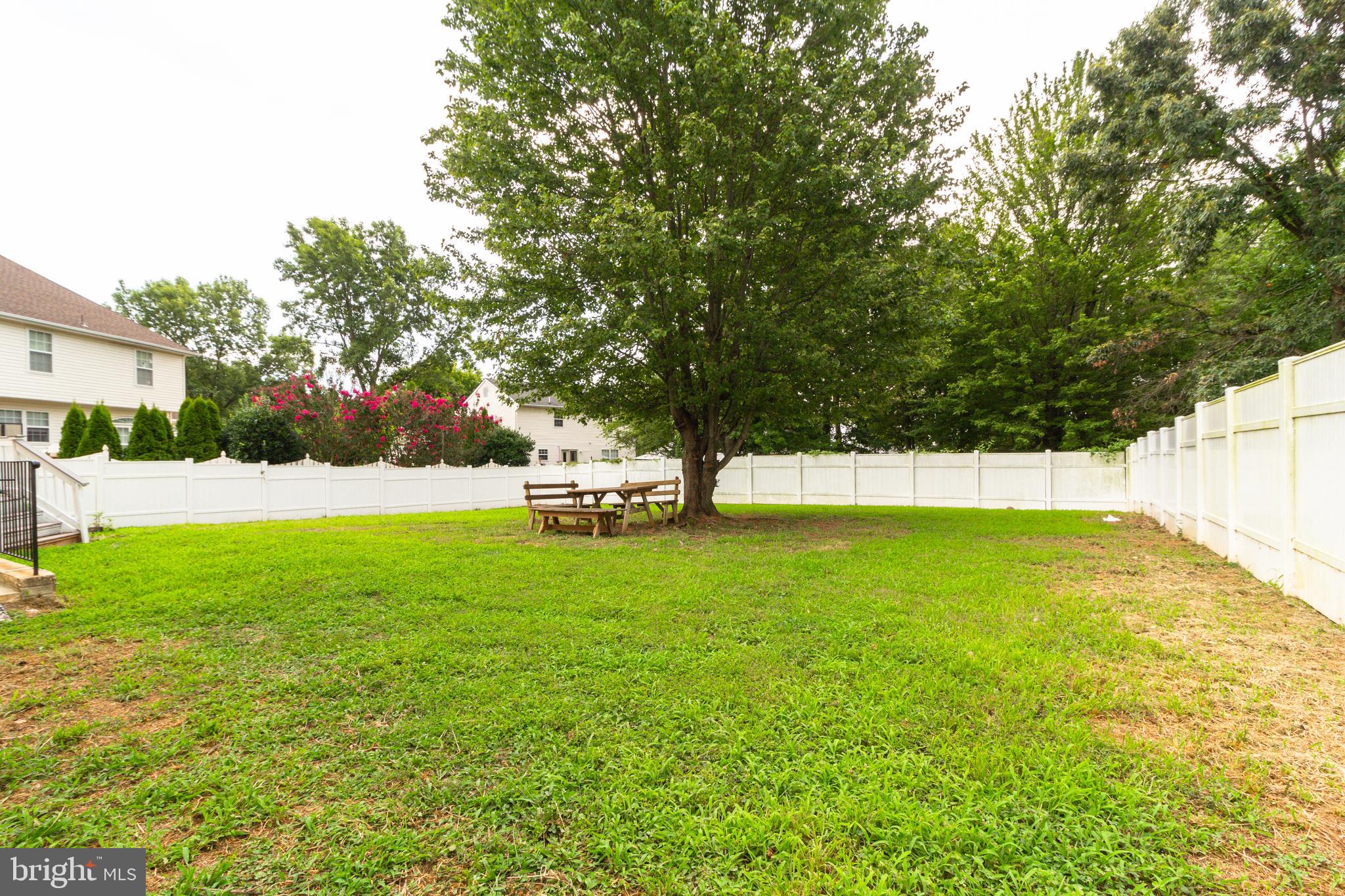 AUTUMN GROVE - Residential