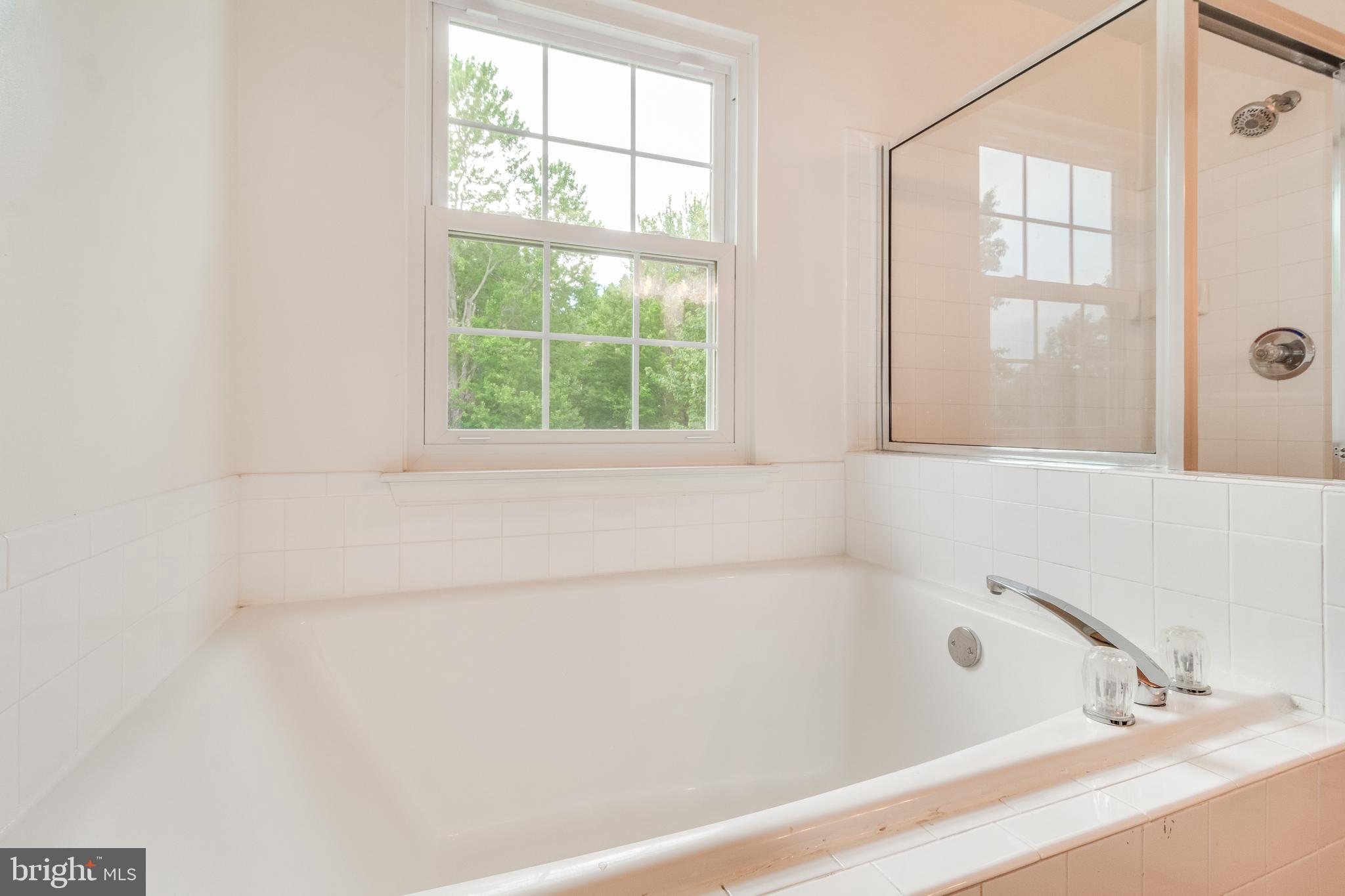 AUTUMN GROVE - Residential