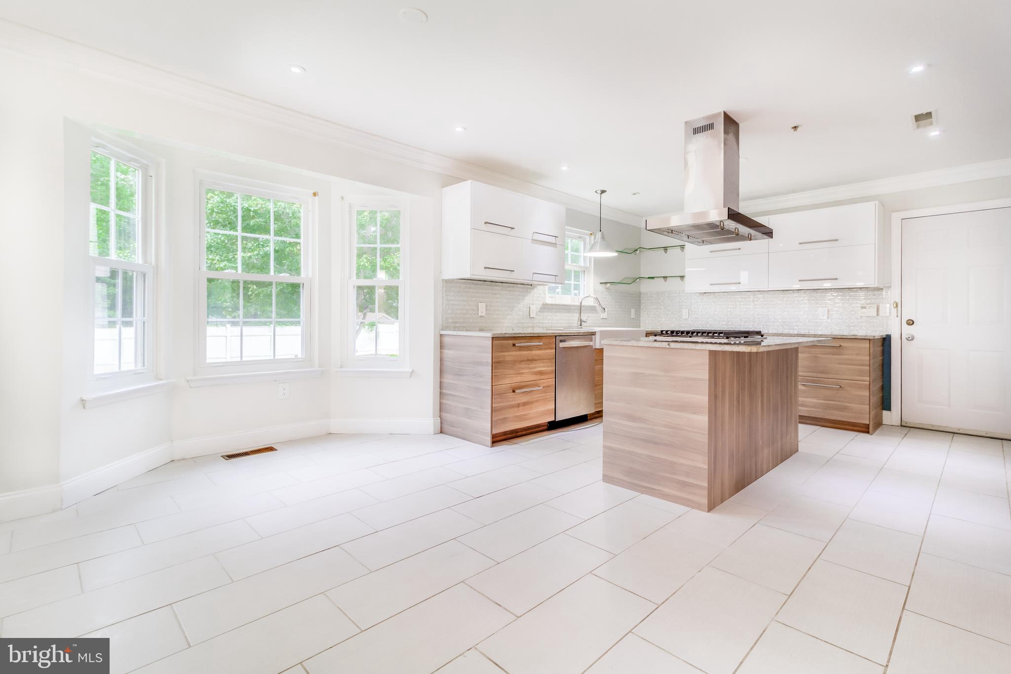 AUTUMN GROVE - Residential