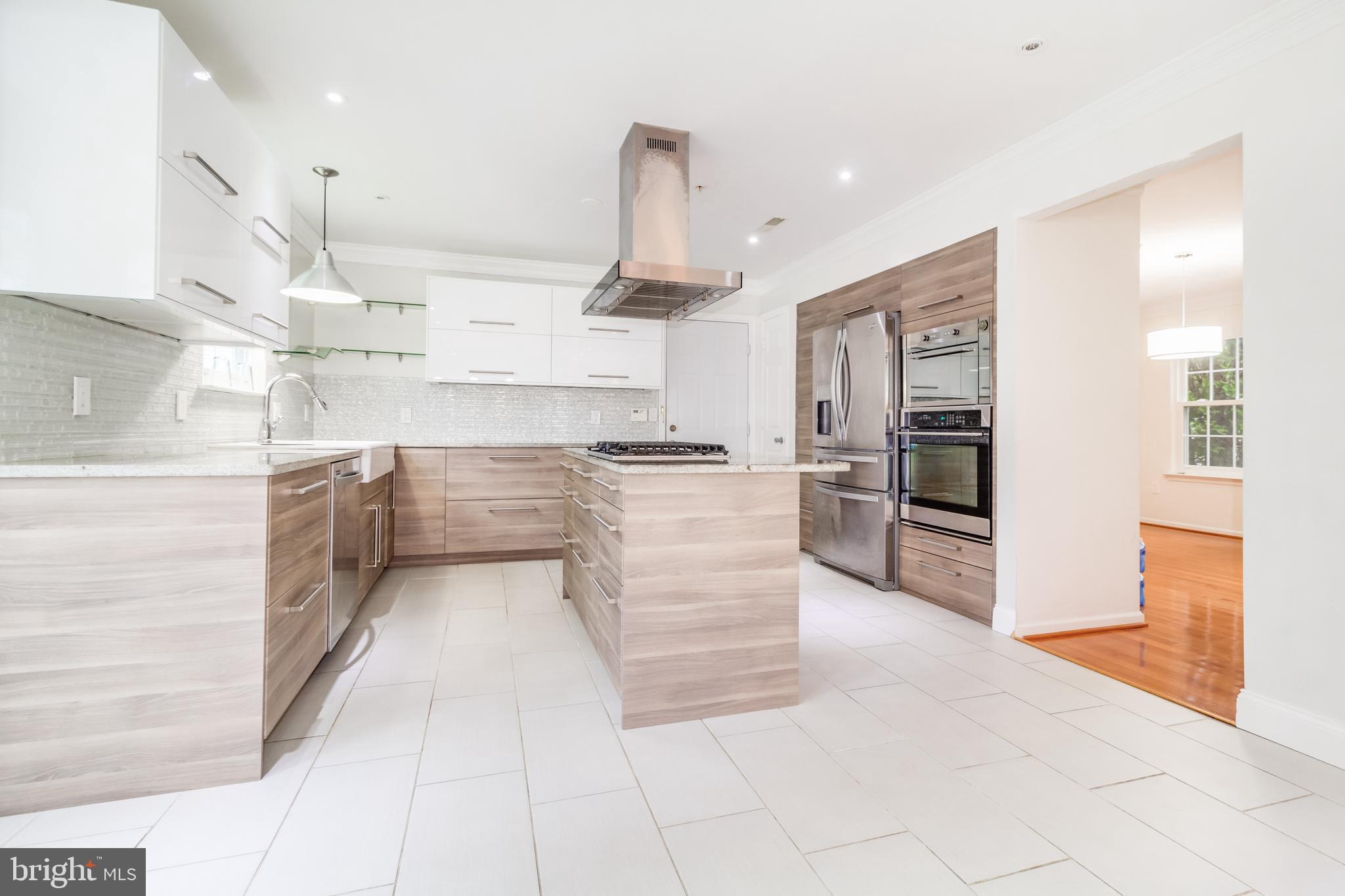 AUTUMN GROVE - Residential