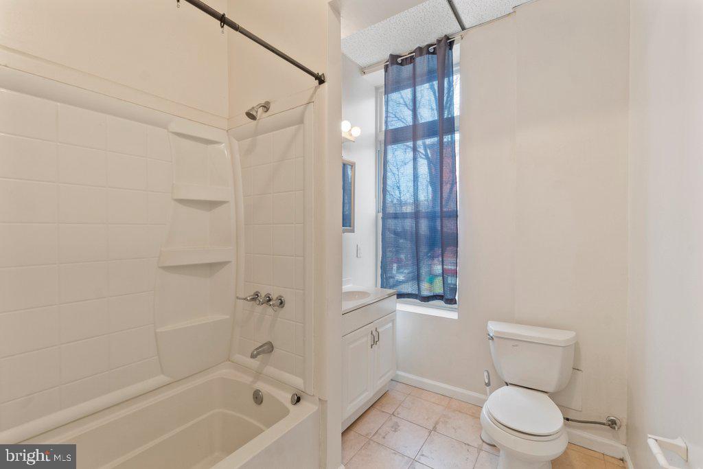 CHARLES NORTH - Residential Lease