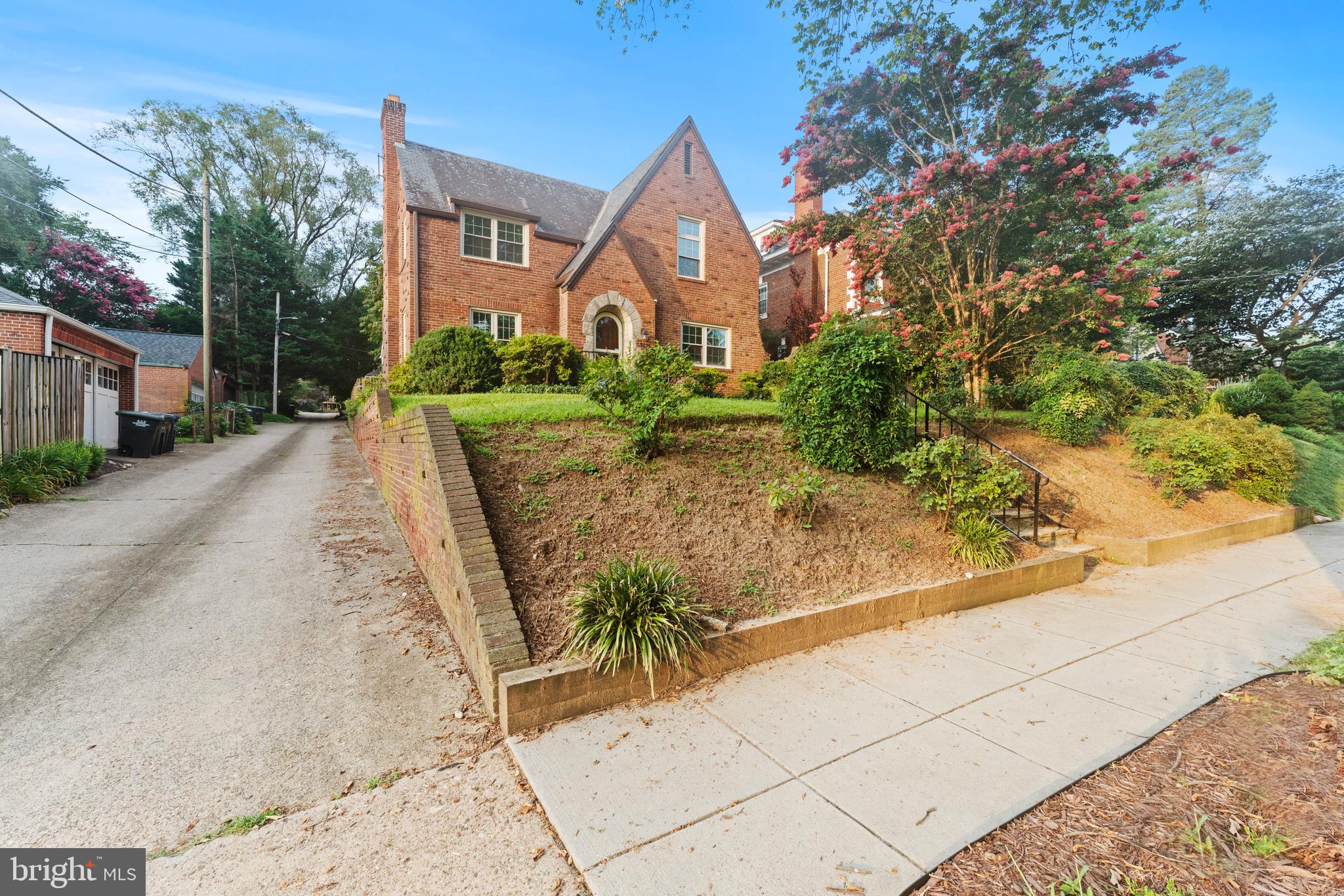 1416 IRIS STREET NW