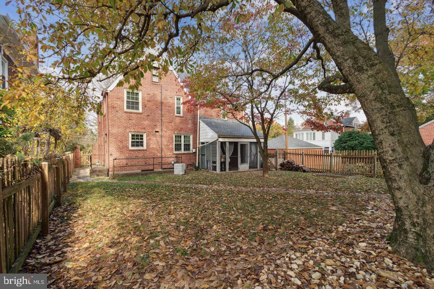 1416 IRIS STREET NW