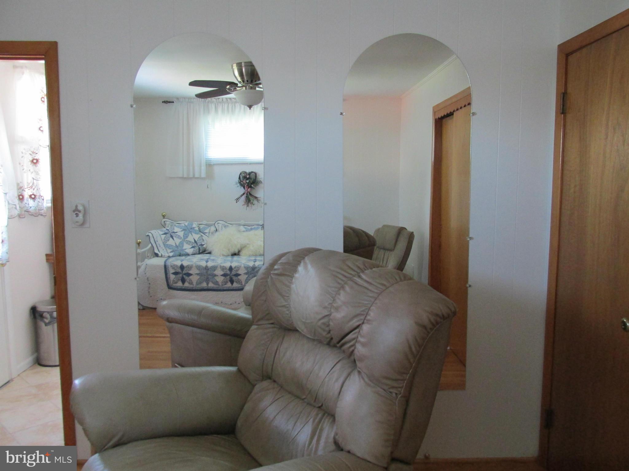 DELVALE MANOR - Residential