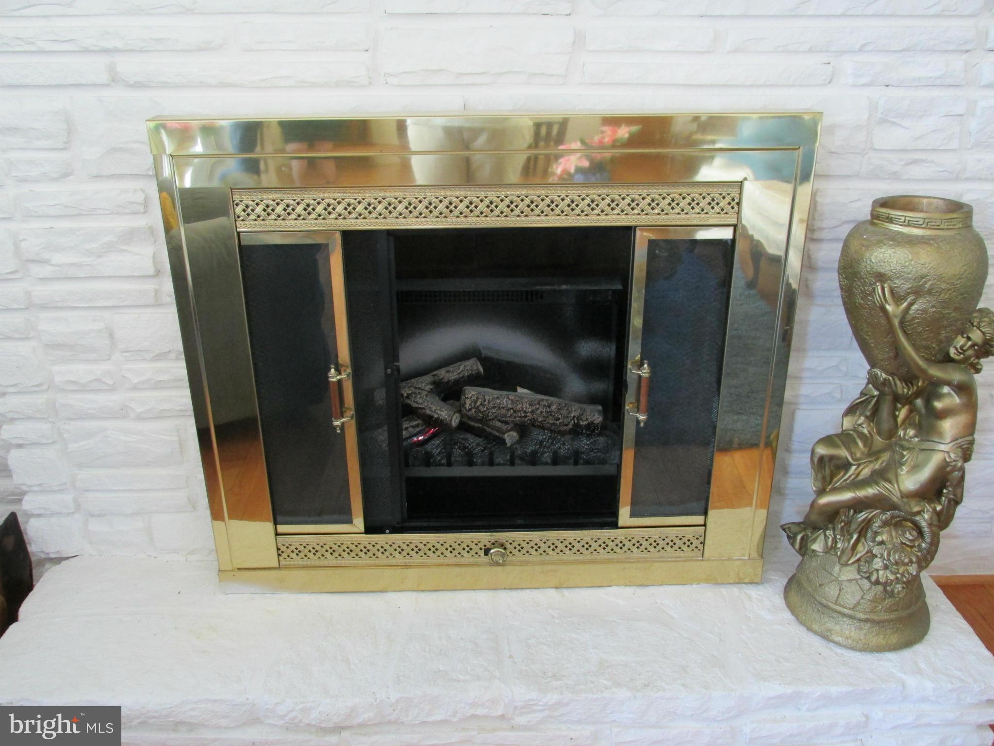 DELVALE MANOR - Residential