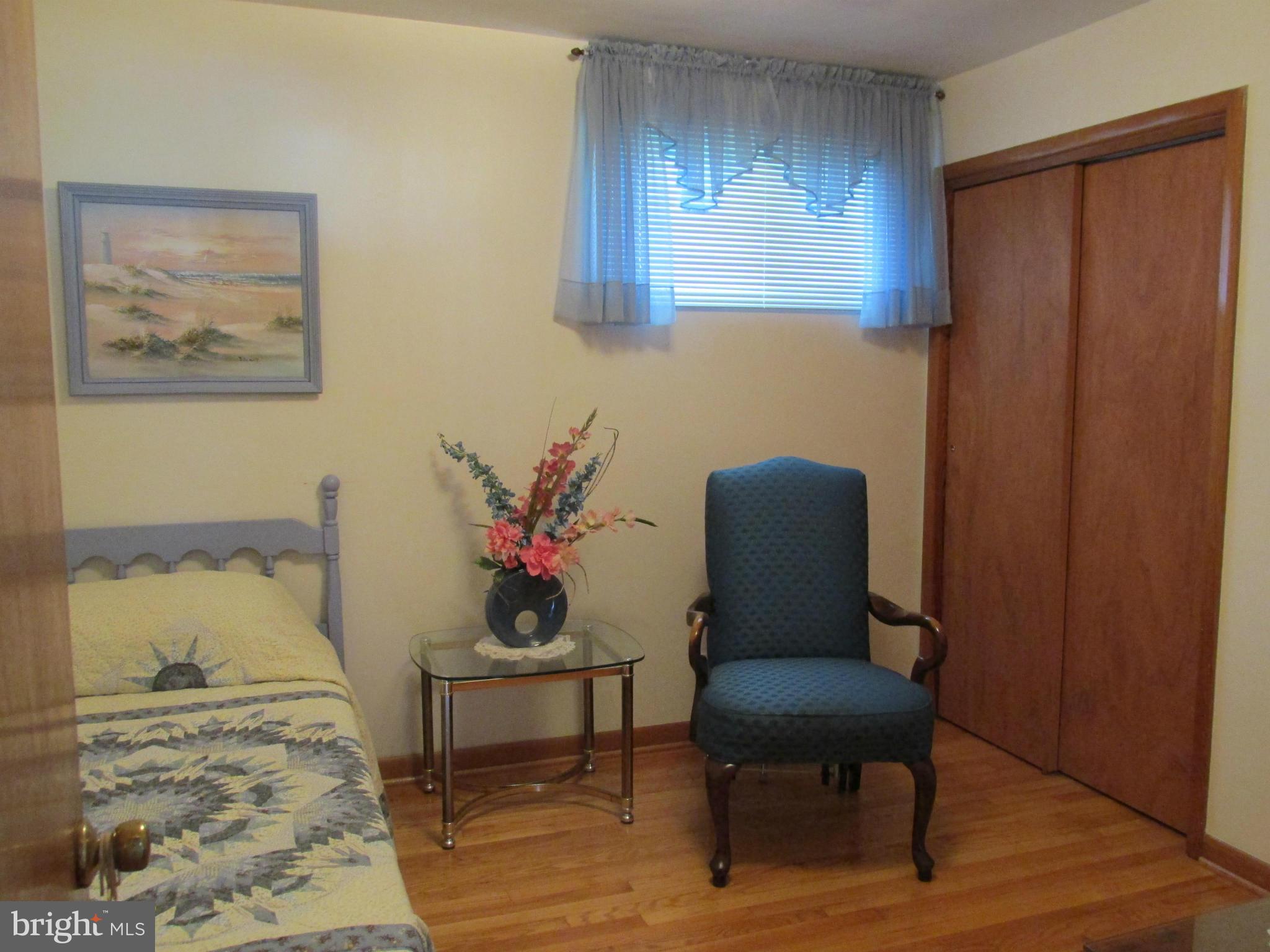 DELVALE MANOR - Residential