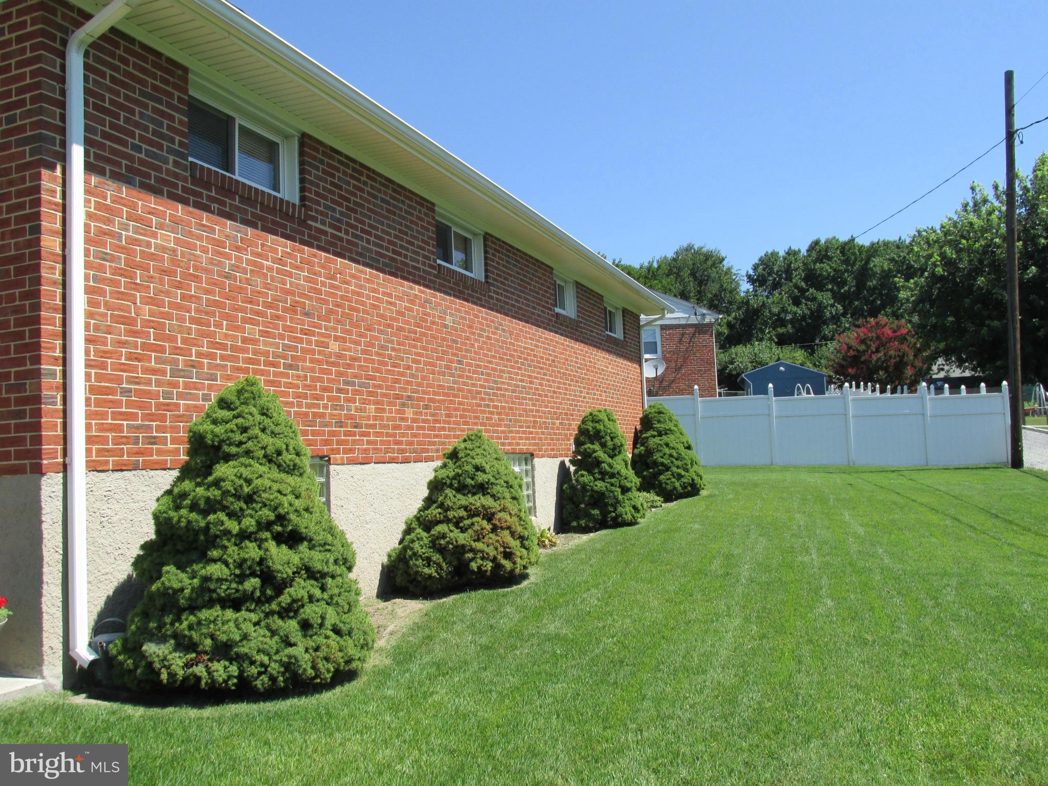 DELVALE MANOR - Residential