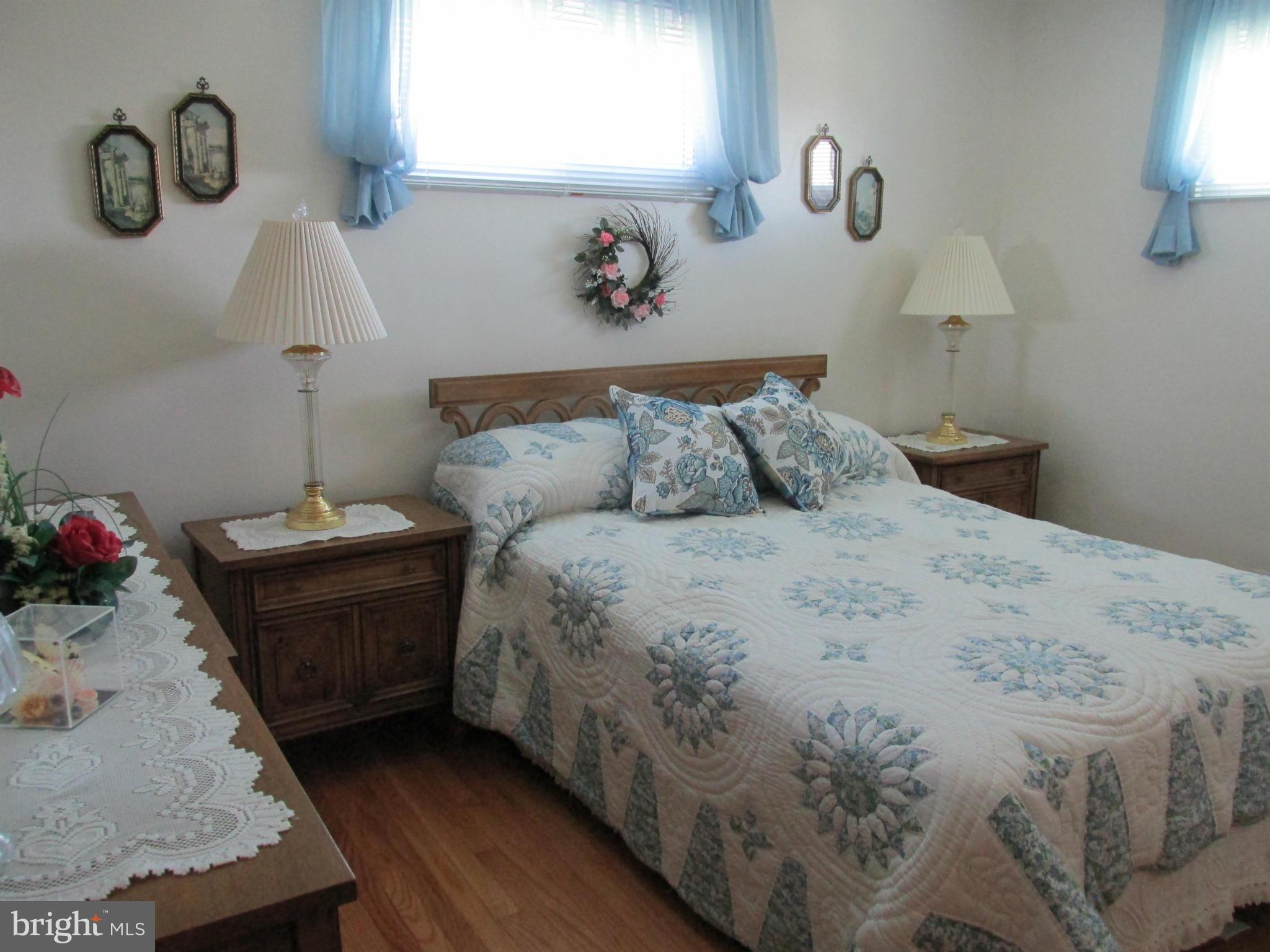 DELVALE MANOR - Residential