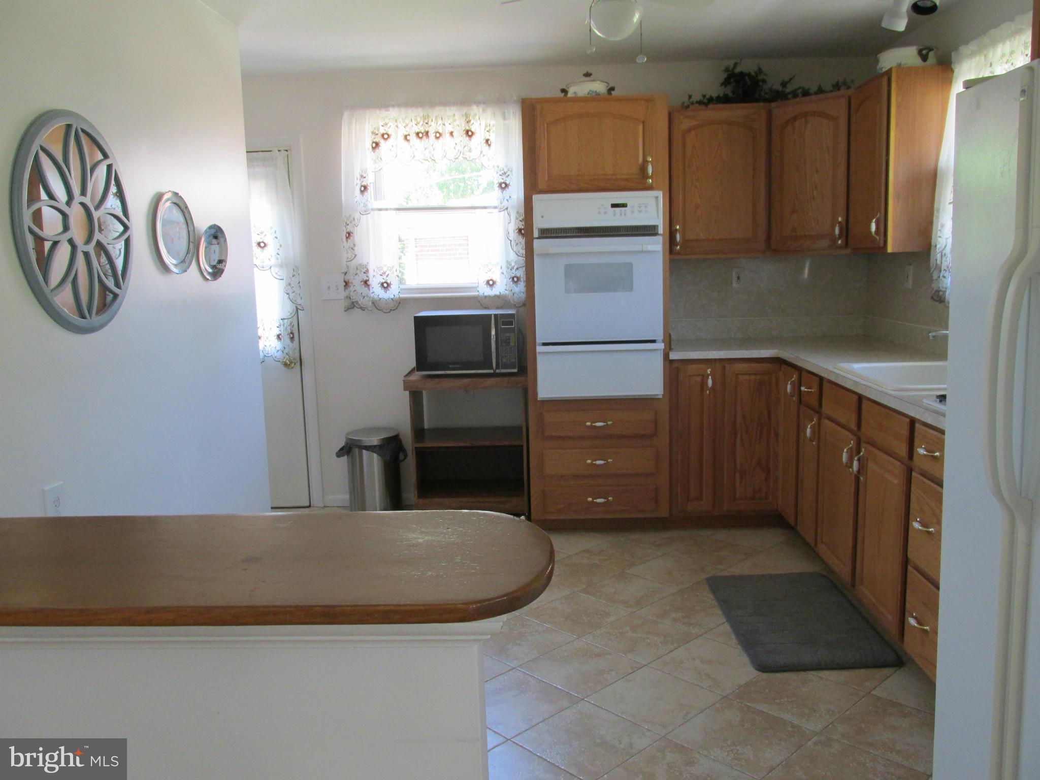 DELVALE MANOR - Residential