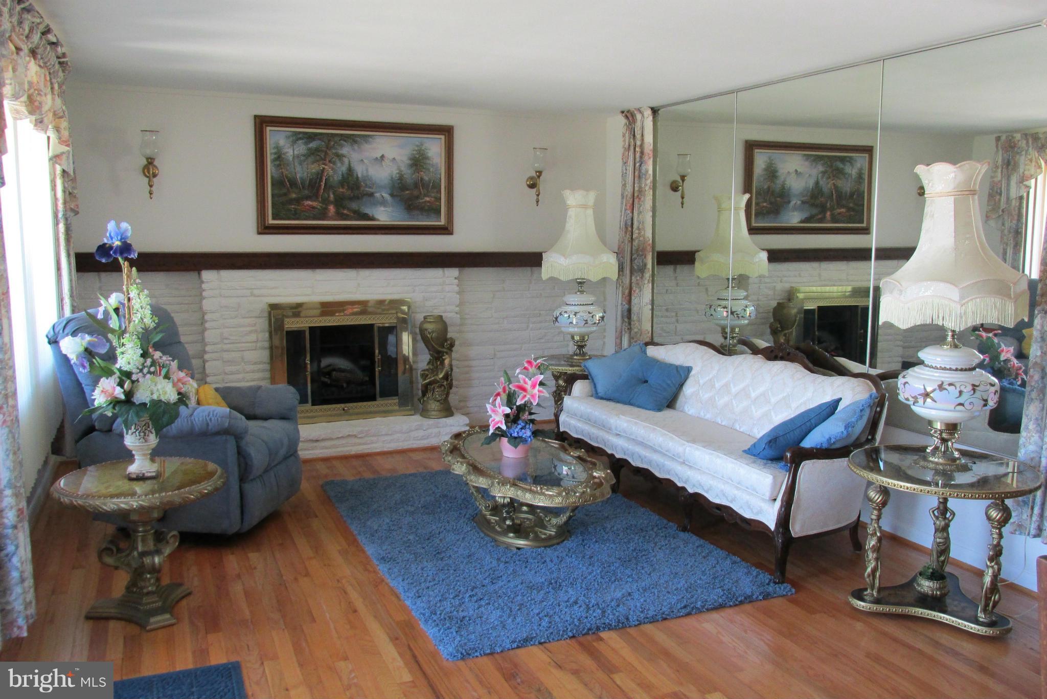 DELVALE MANOR - Residential