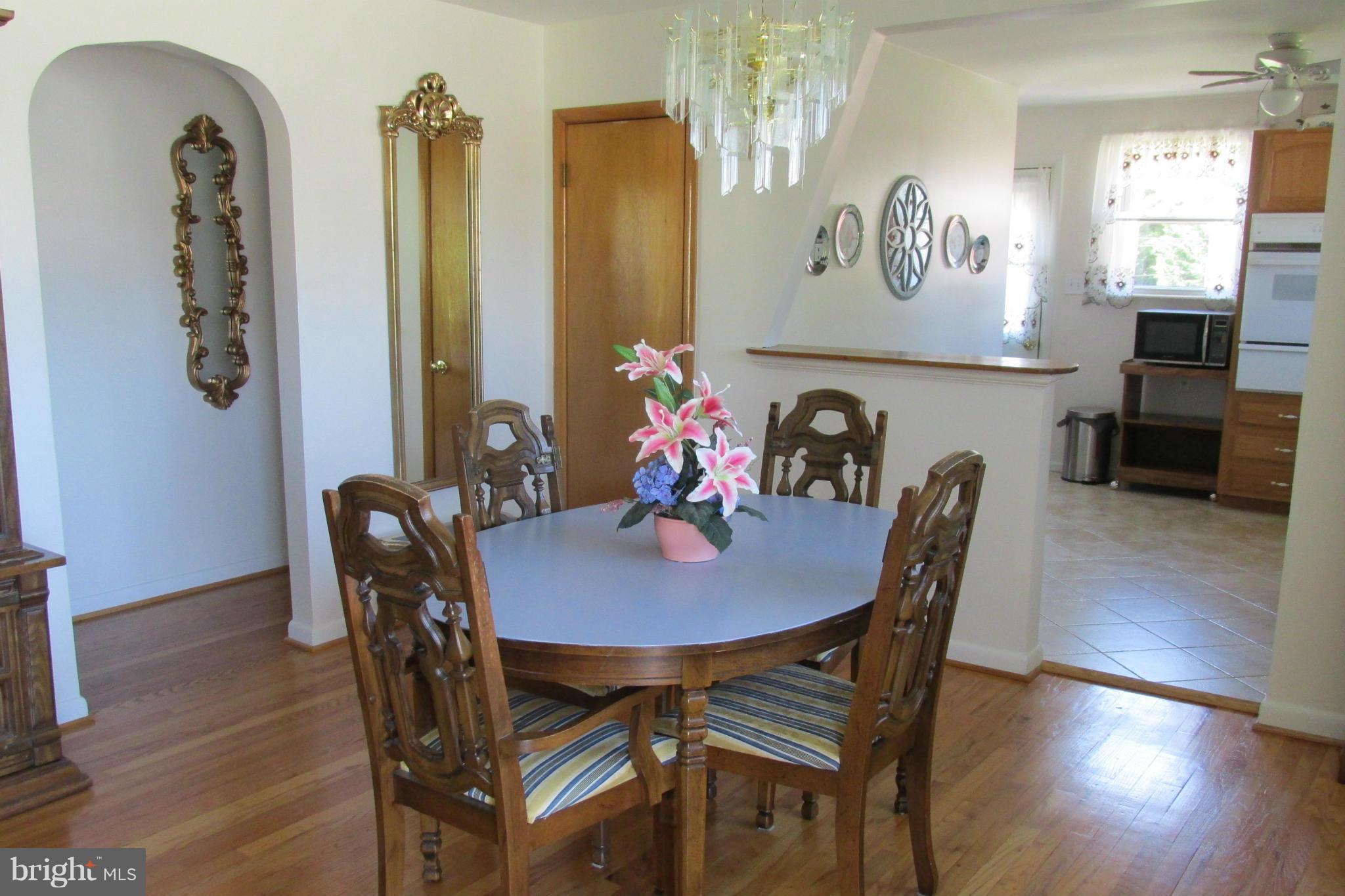 DELVALE MANOR - Residential