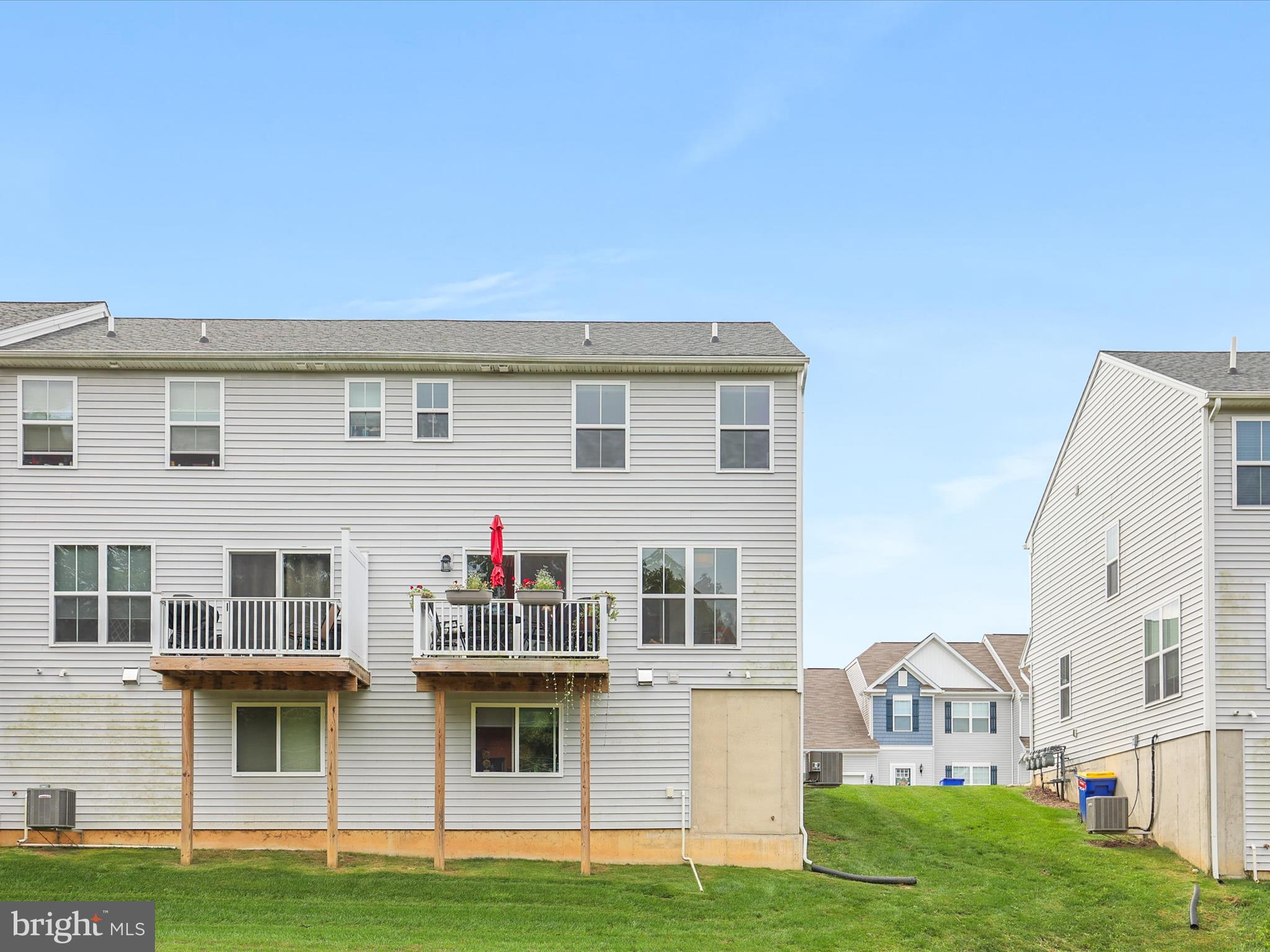 BRIDGEVIEW - Residential