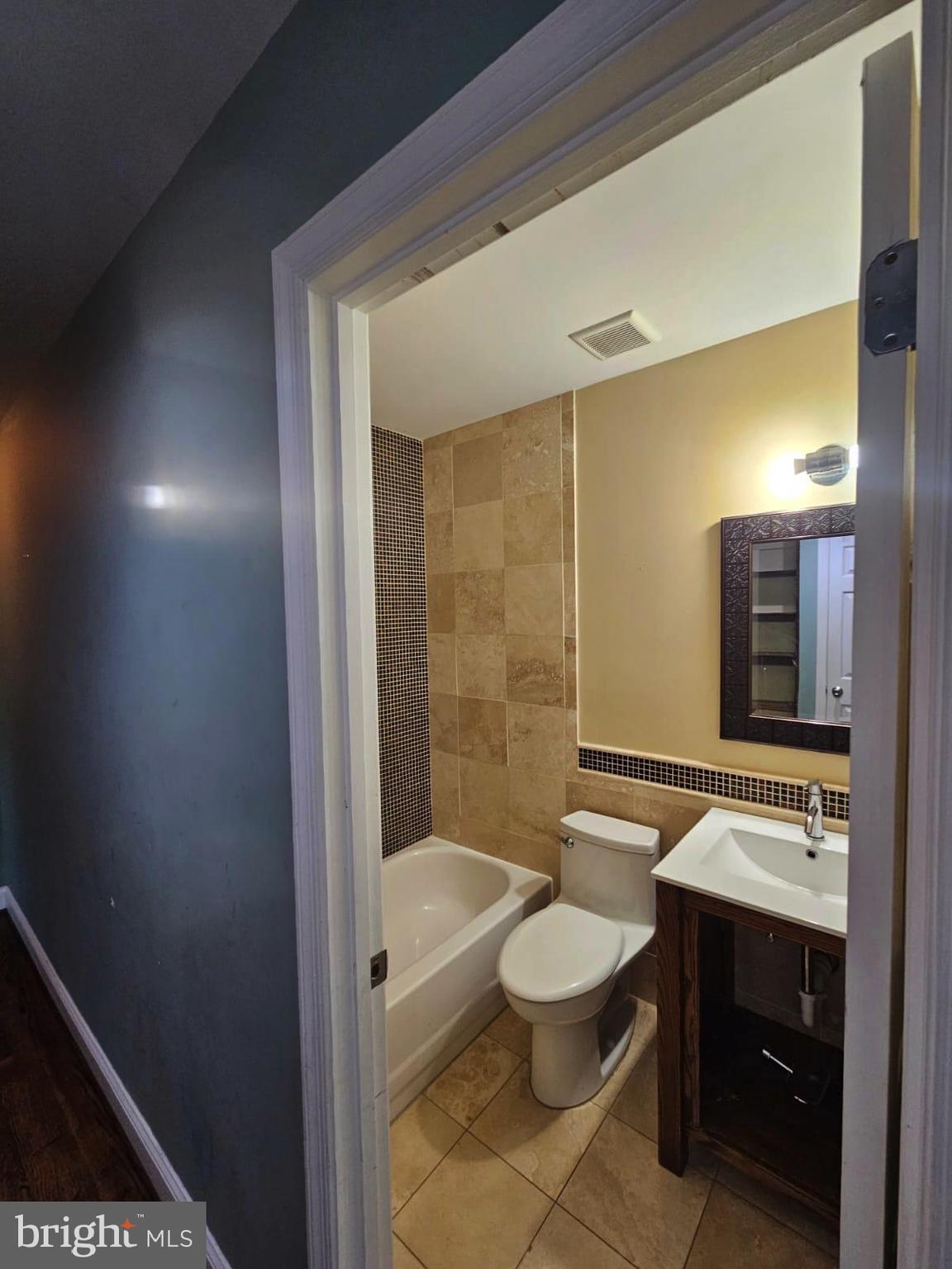 COLESVILLE OUTSIDE - Residential Lease