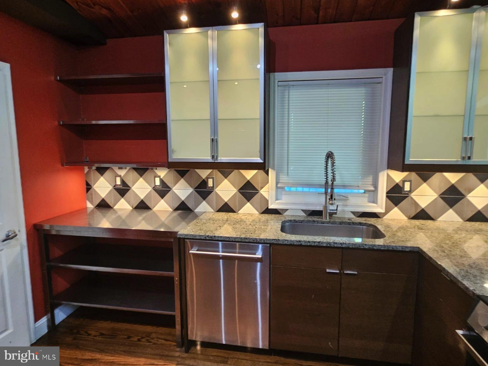 COLESVILLE OUTSIDE - Residential Lease