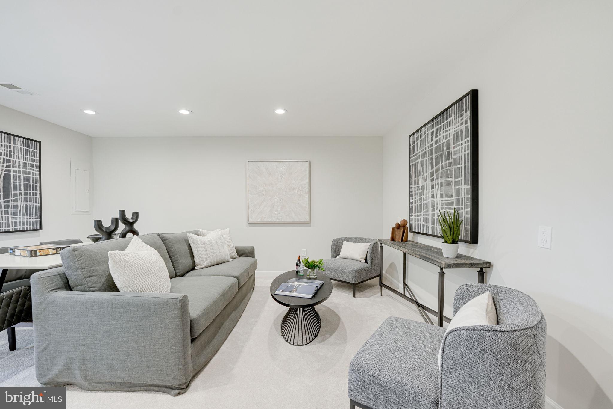 RESTON - Residential