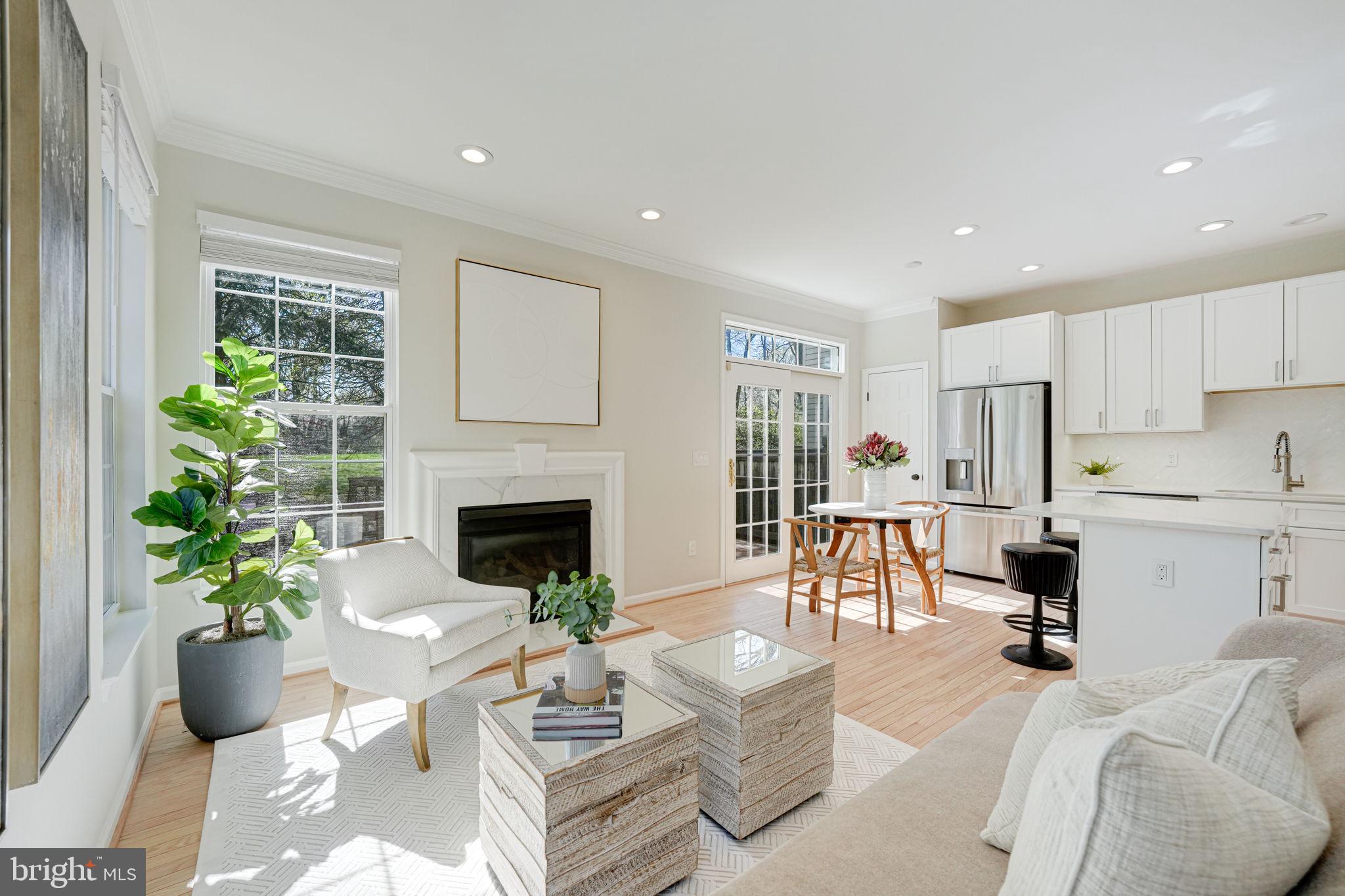 RESTON - Residential