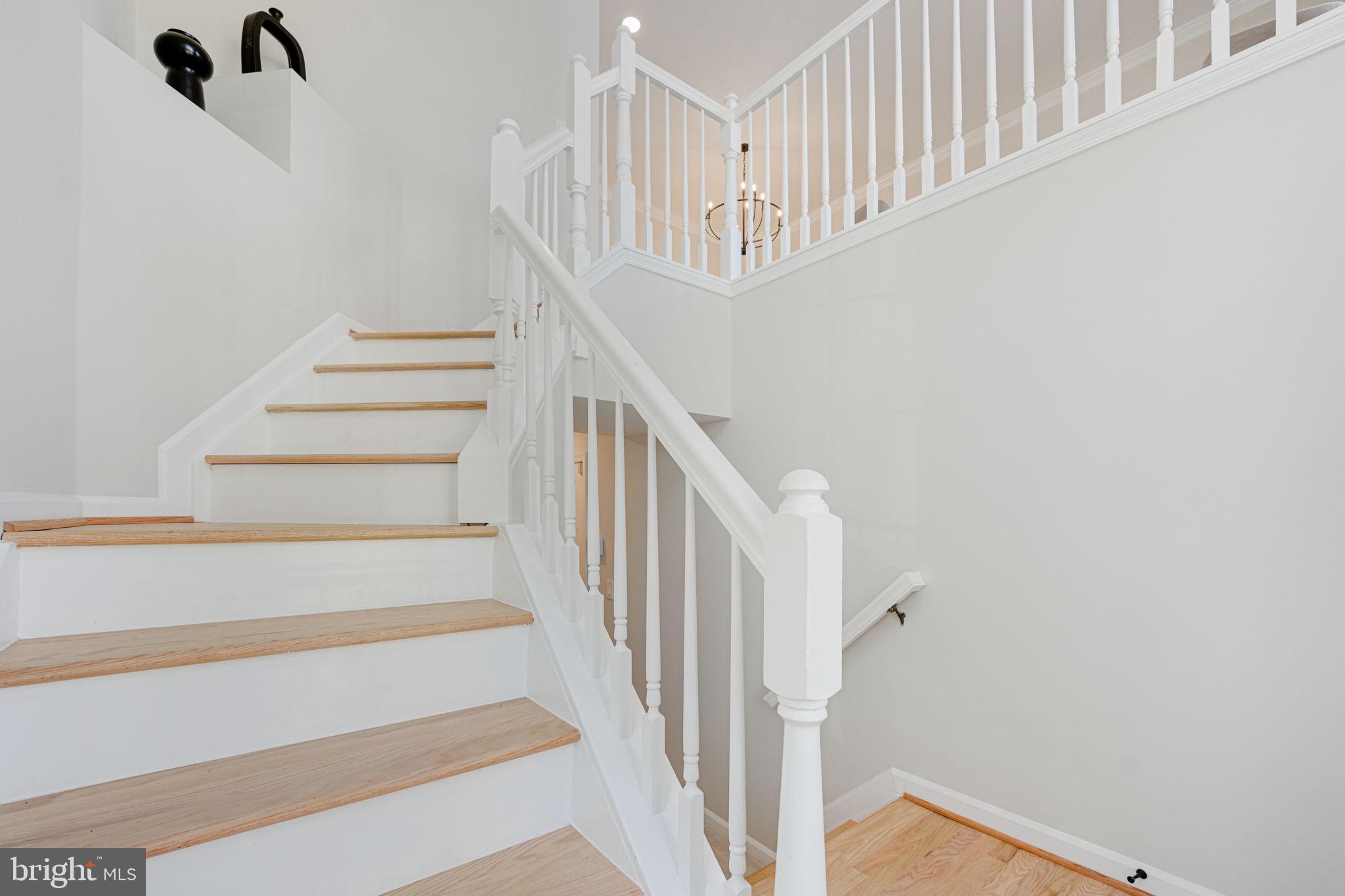 RESTON - Residential