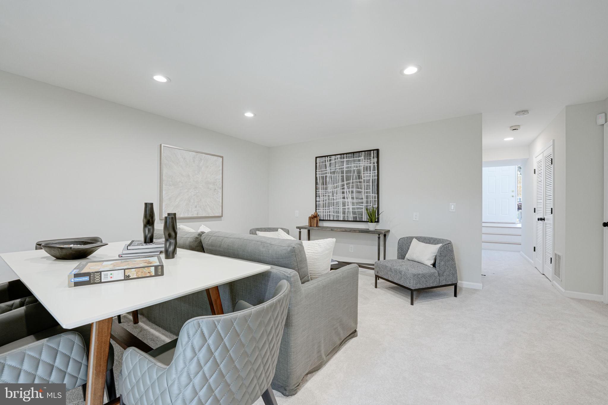 RESTON - Residential