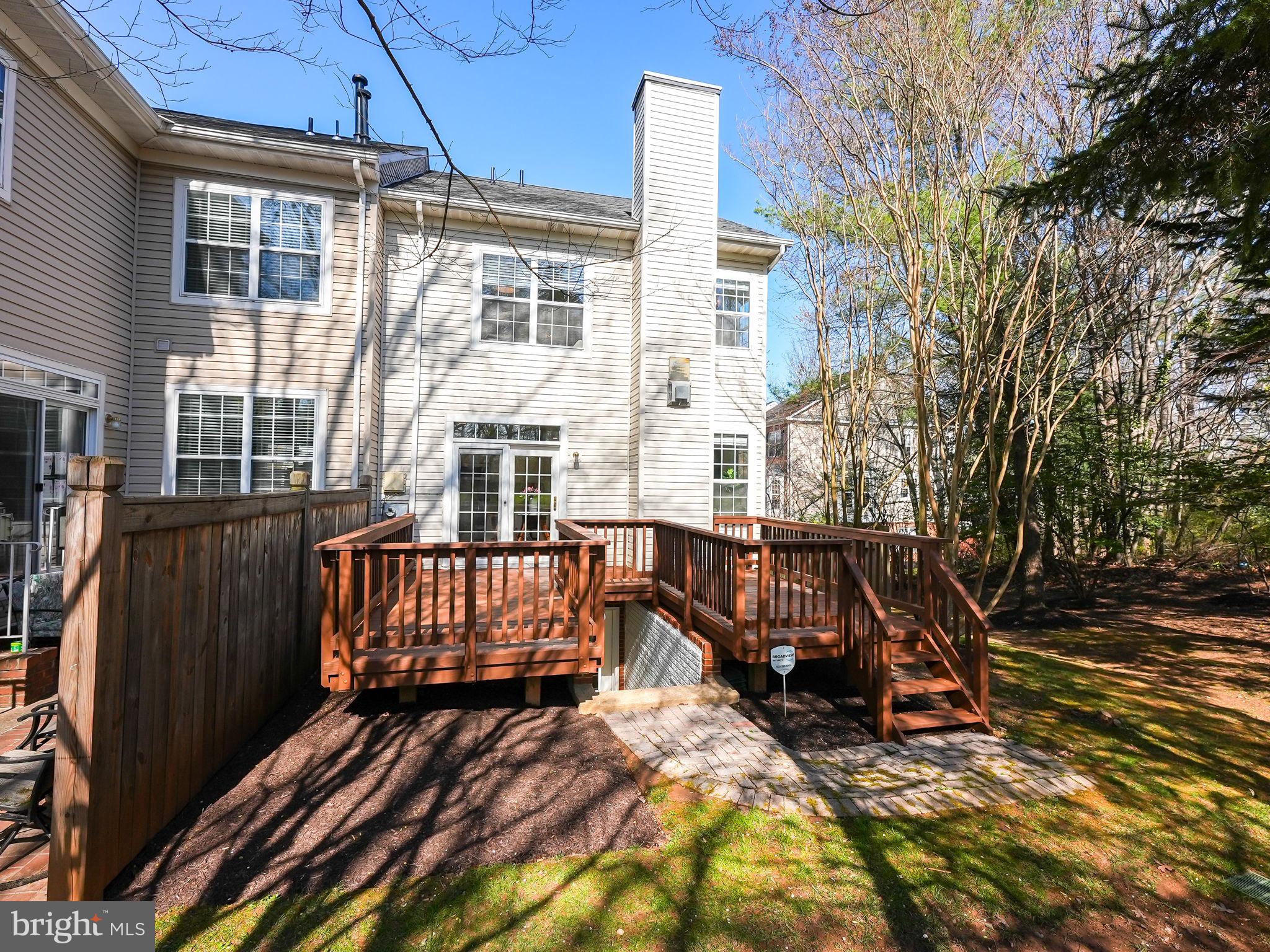 RESTON - Residential