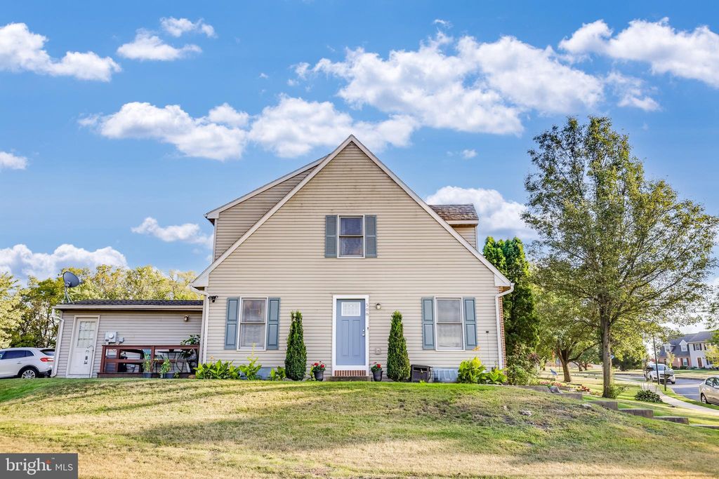 Photo of 508 STONECREST CT, STEVENS, PA 17578 (MLS # PALA2040490)