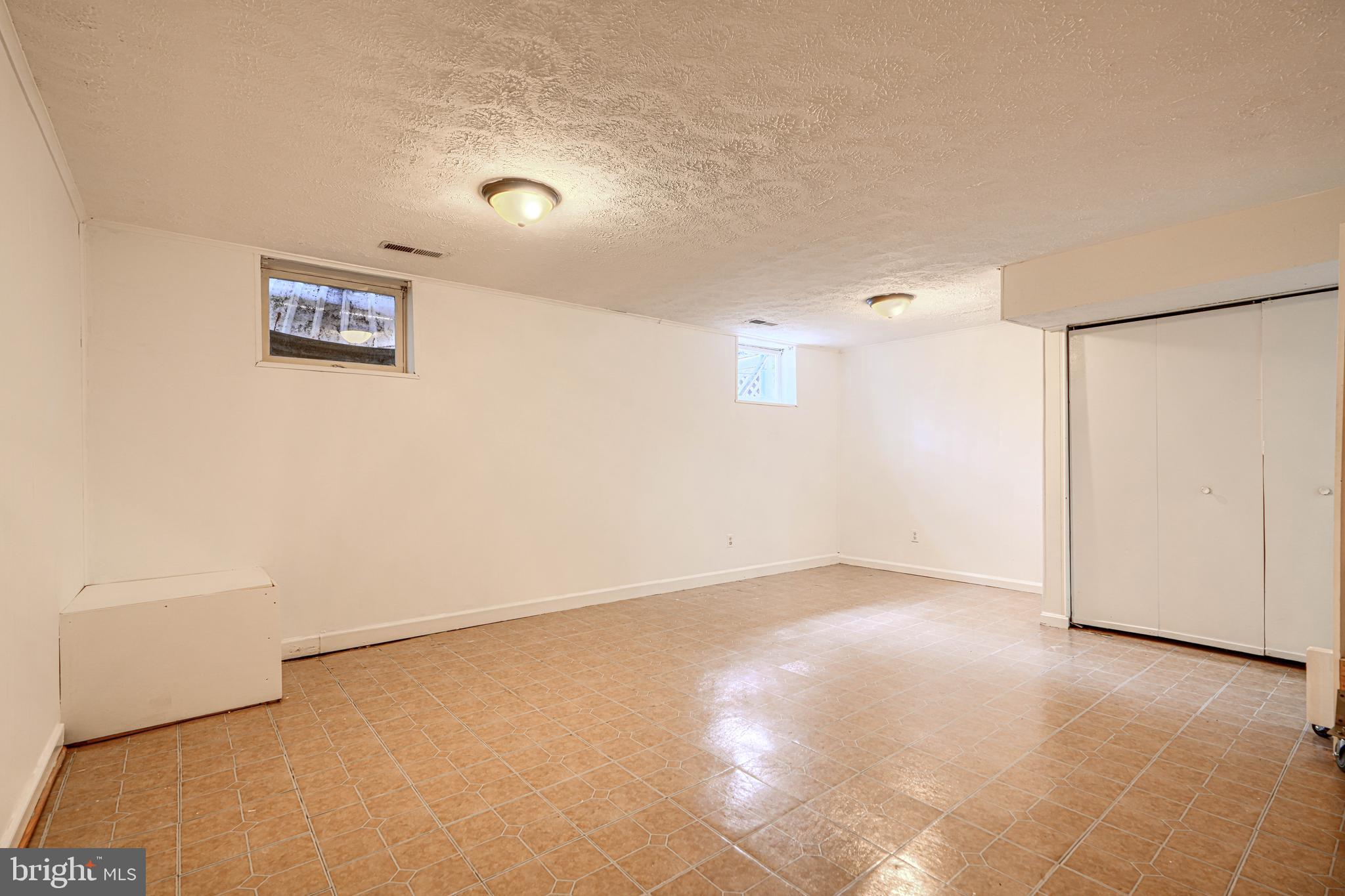 CASTLEMILL - Residential